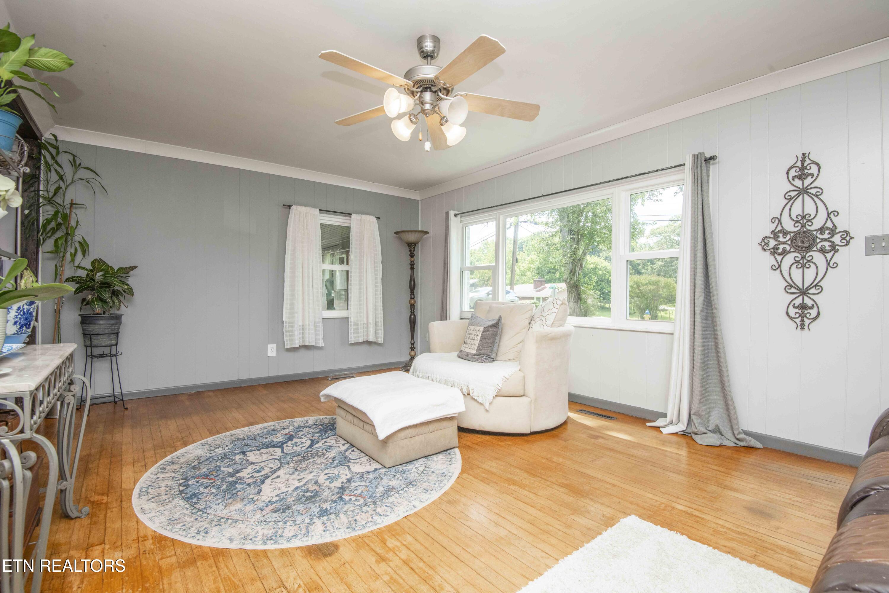 201 W Ford Valley Road Knoxville TN 37920