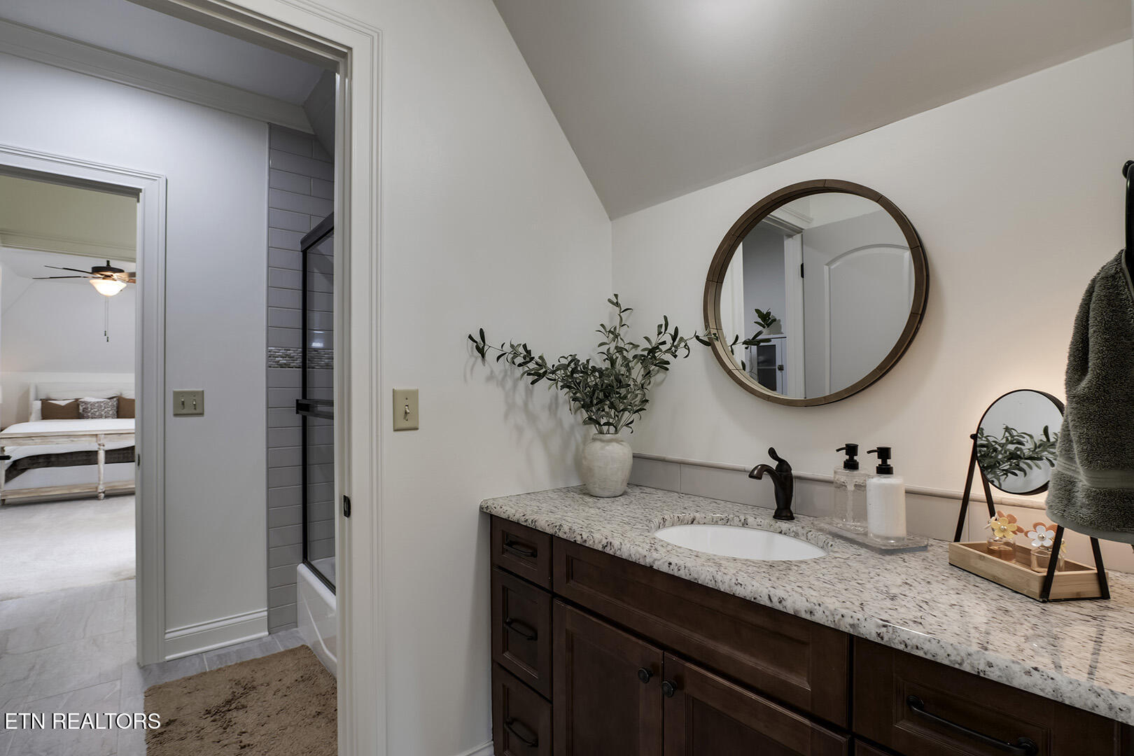 916 Castaway Lane Lenoir City TN 37772
