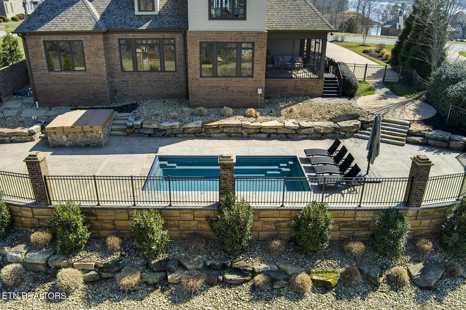 916 Castaway Lane Lenoir City TN 37772