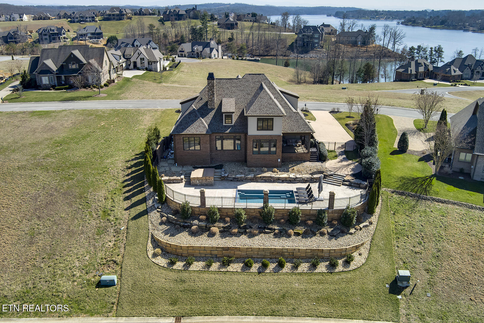 916 Castaway Lane Lenoir City TN 37772