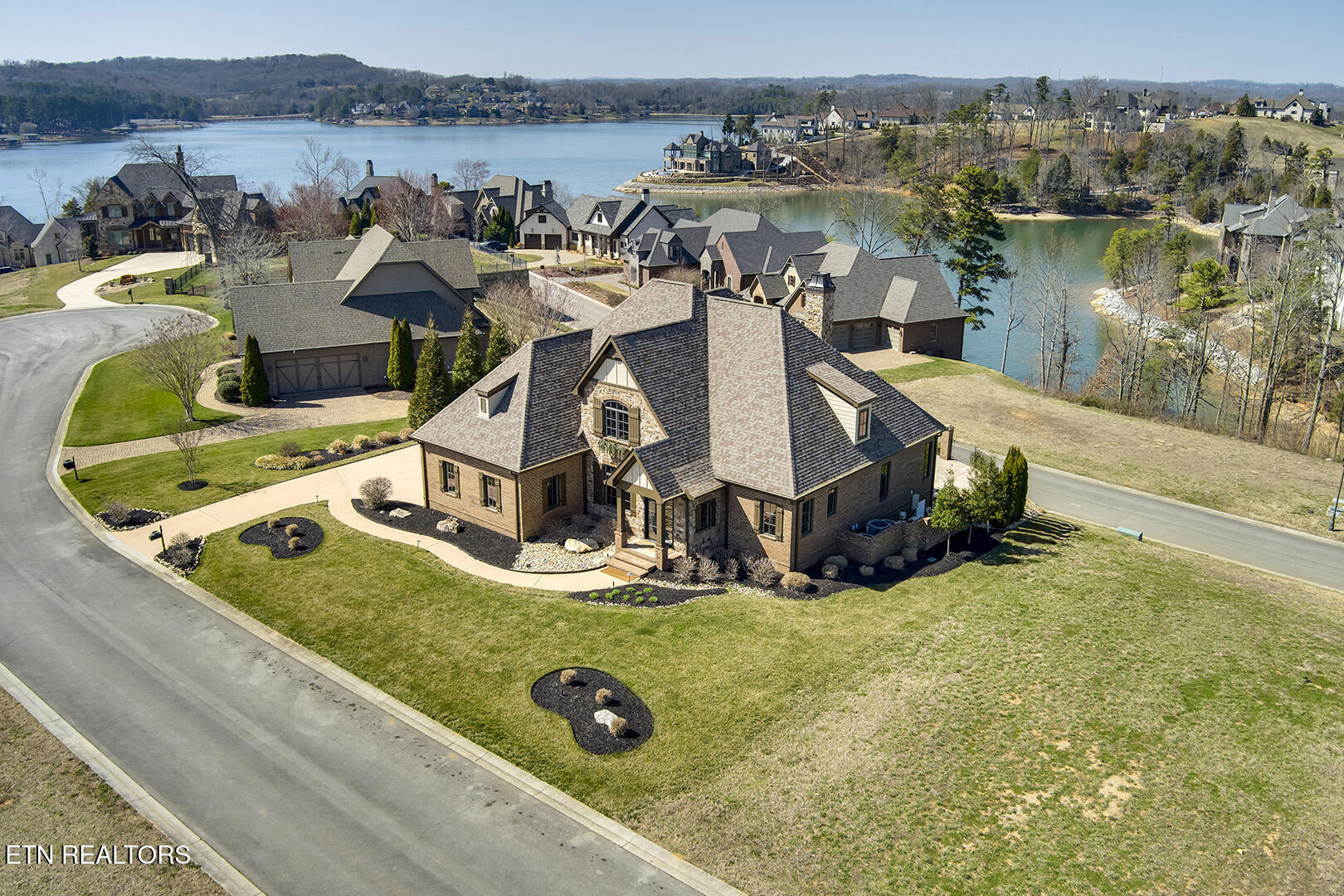 916 Castaway Lane Lenoir City TN 37772
