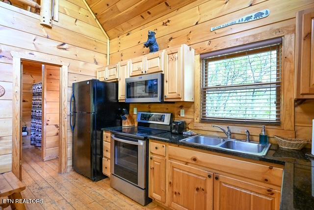 1920 Buckeye View Way Sevierville TN 37876