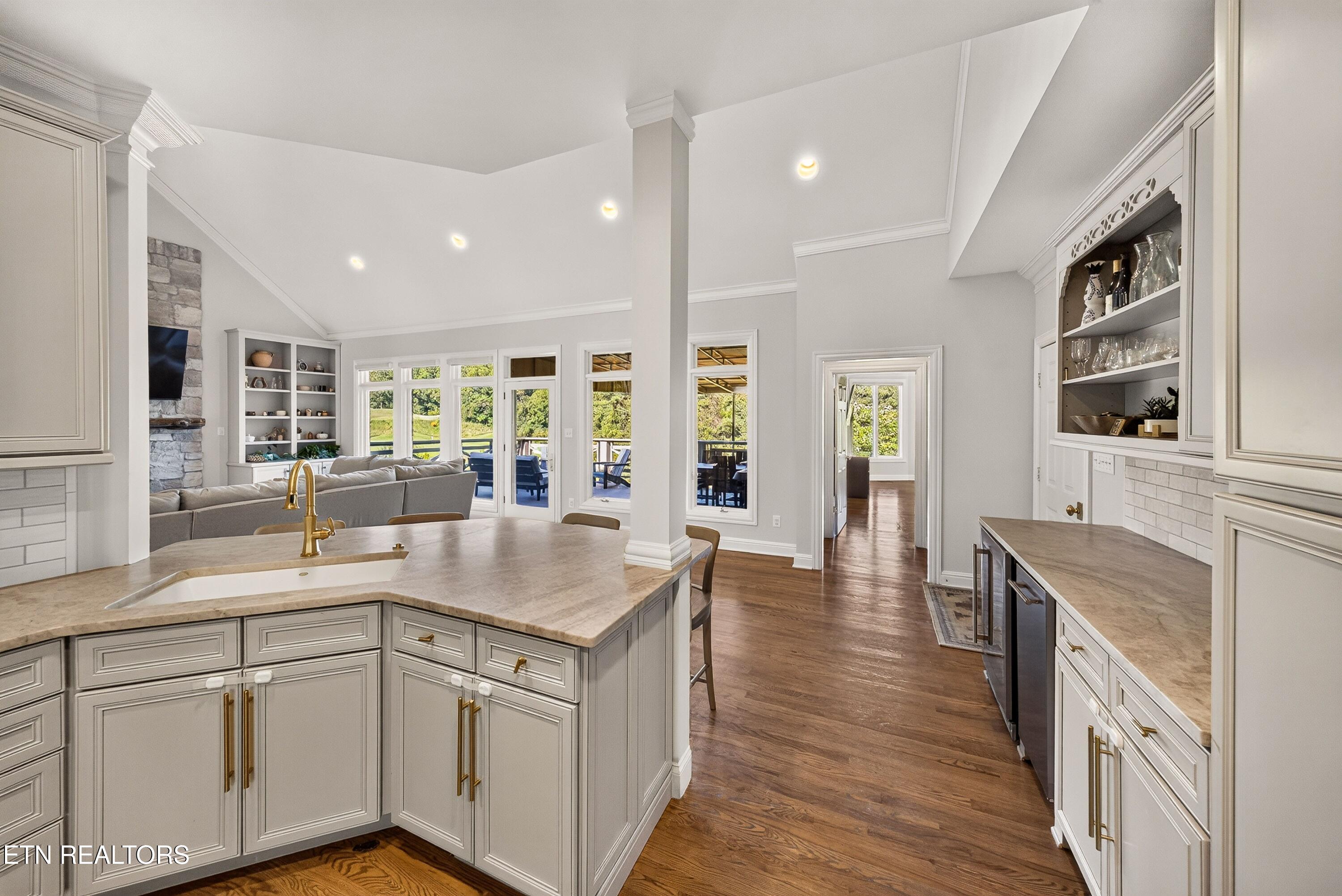 9048 Legends Lake Lane Knoxville TN 37922