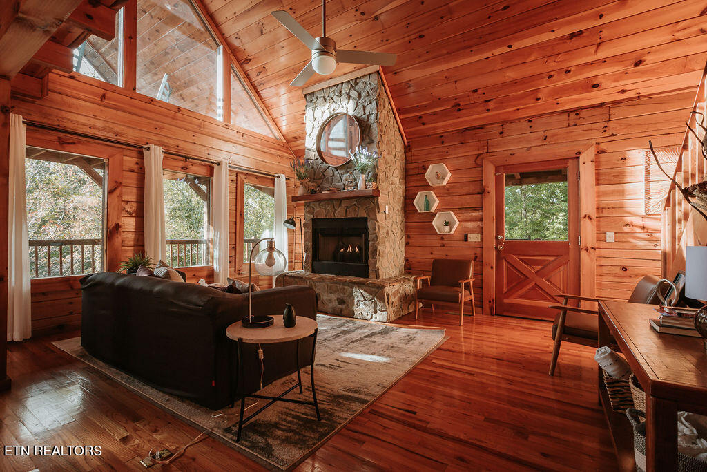 322 Brown Wren Way Gatlinburg TN 37738