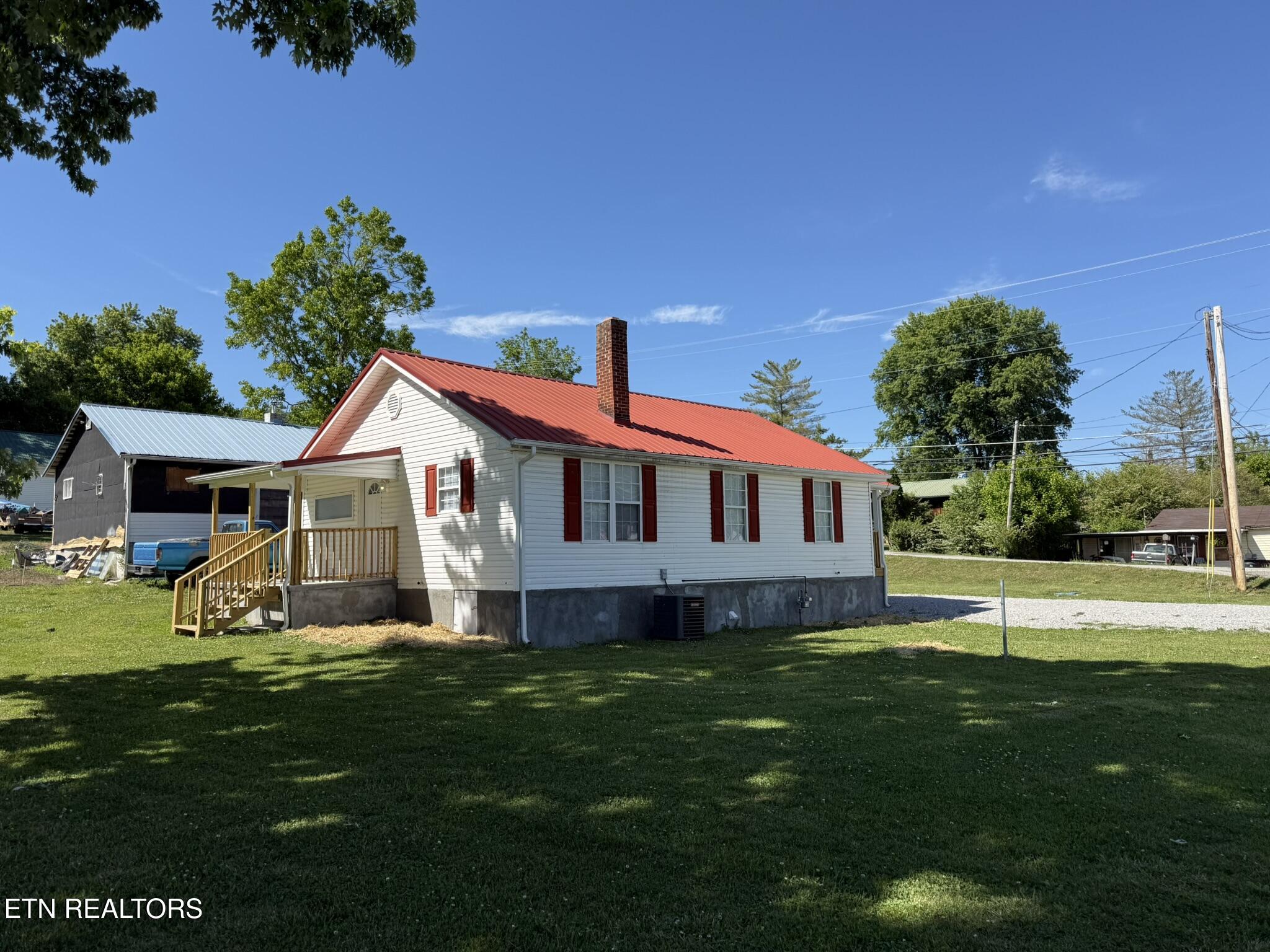 510 S Cumberland Avenue Lafollette TN 37766