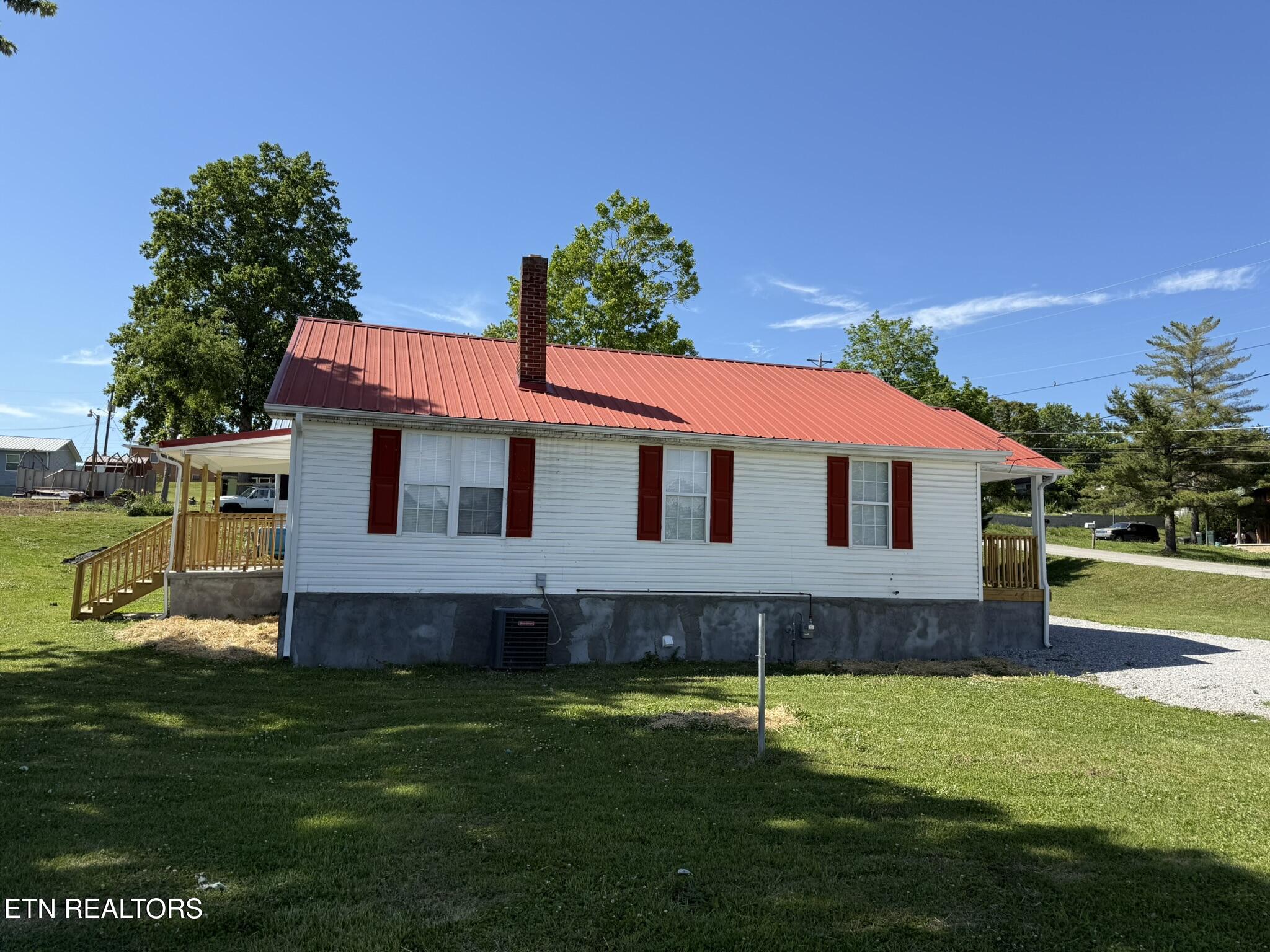 510 S Cumberland Avenue Lafollette TN 37766
