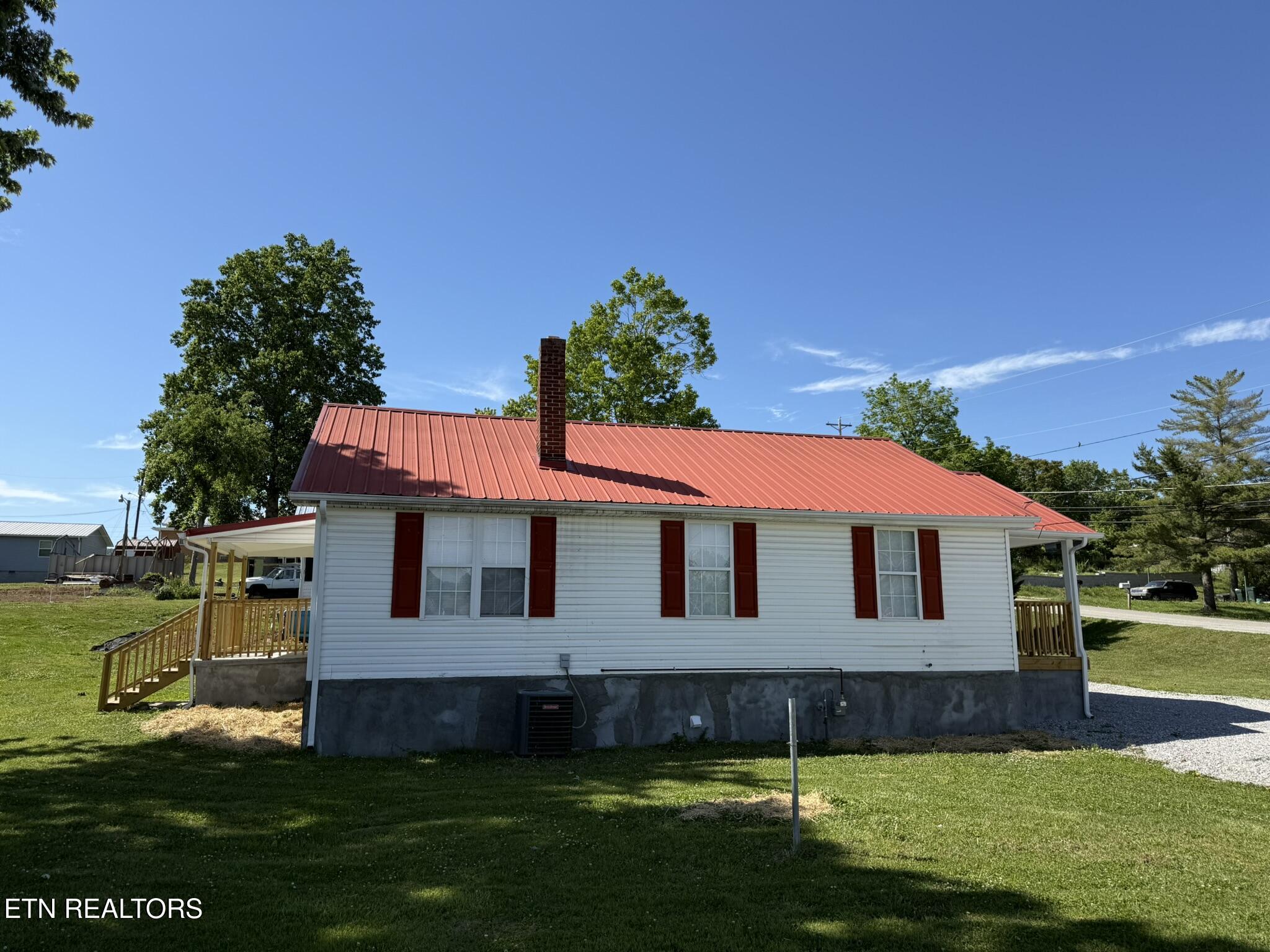 510 S Cumberland Avenue Lafollette TN 37766