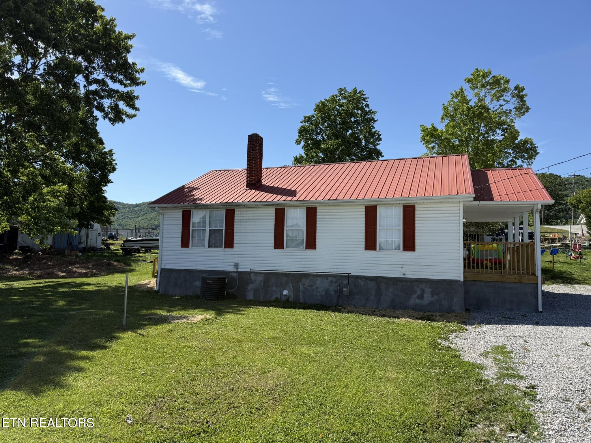 510 S Cumberland Avenue Lafollette TN 37766