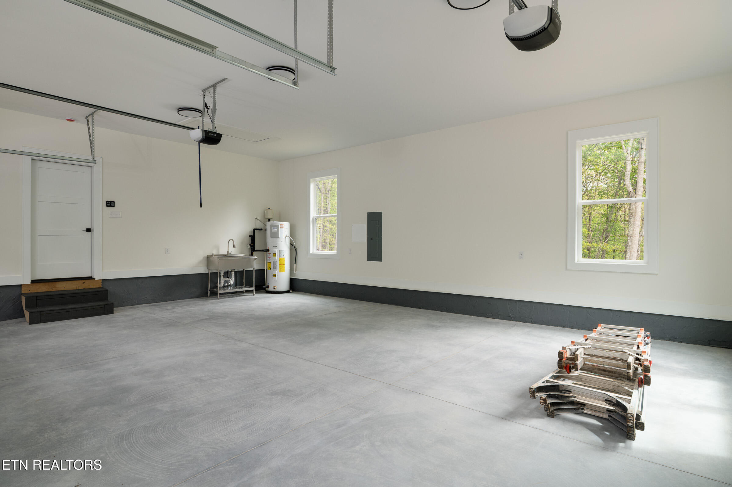 215 Wahuhu Lane Loudon TN 37774