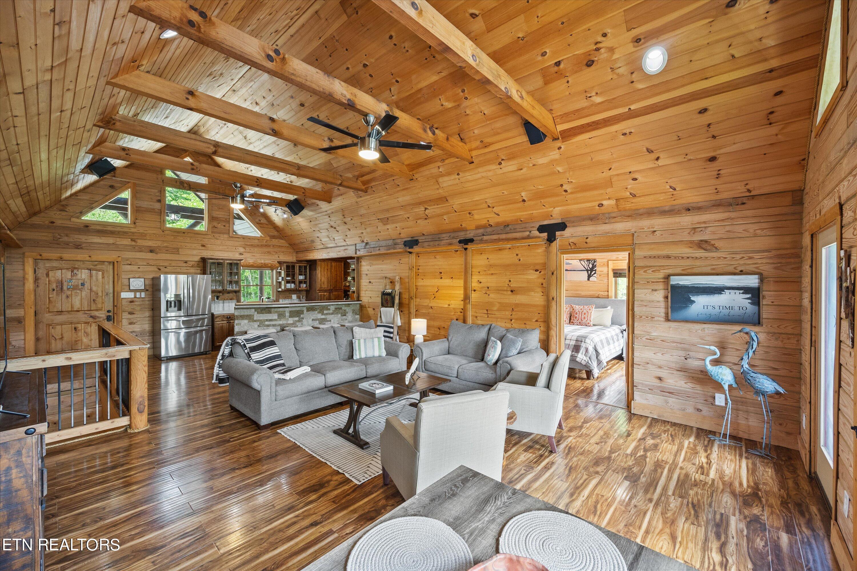 1034 Long Spur Trail Dandridge TN 37725