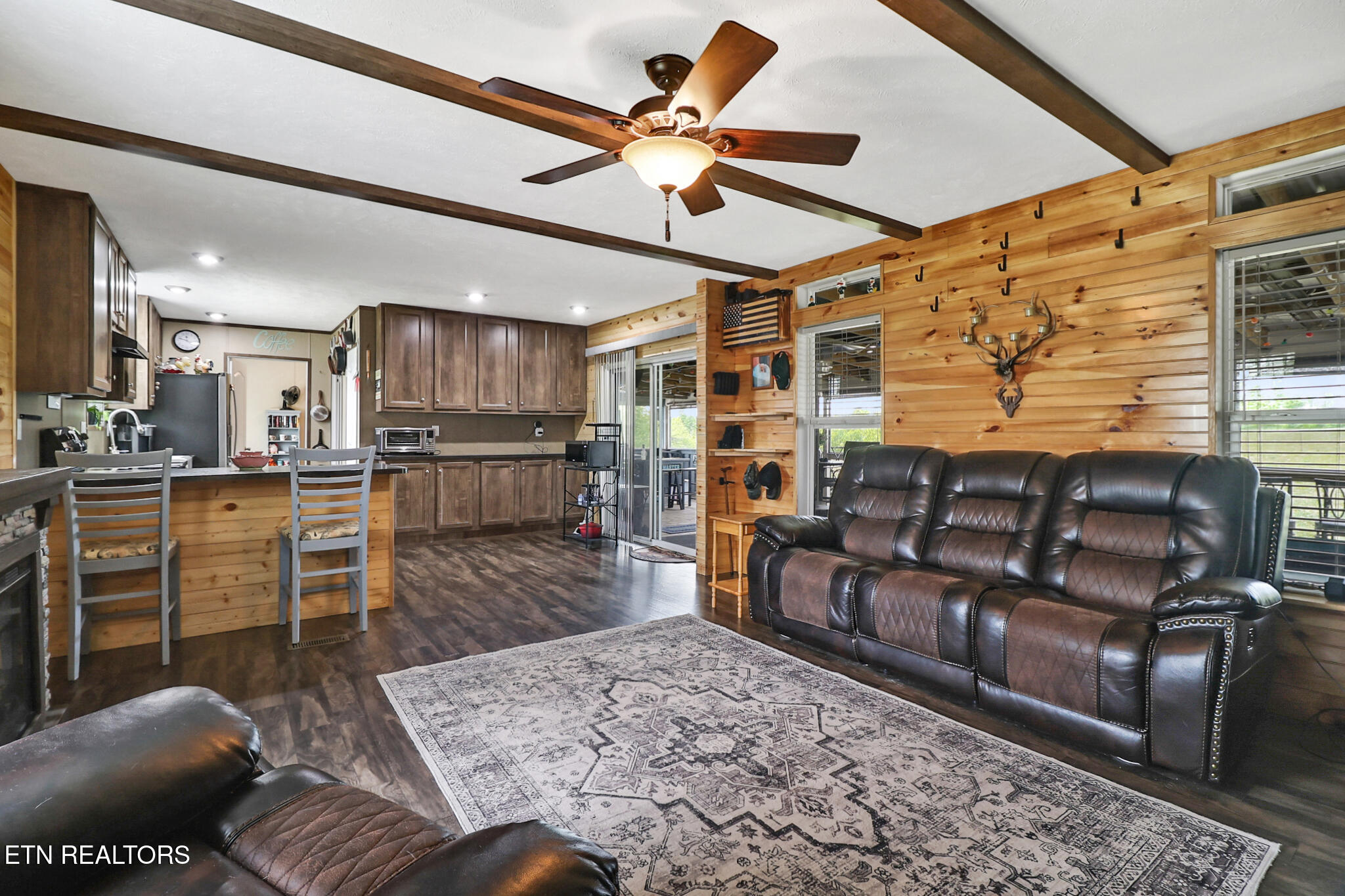 2930 Doc Loy Road Grandview TN 37337