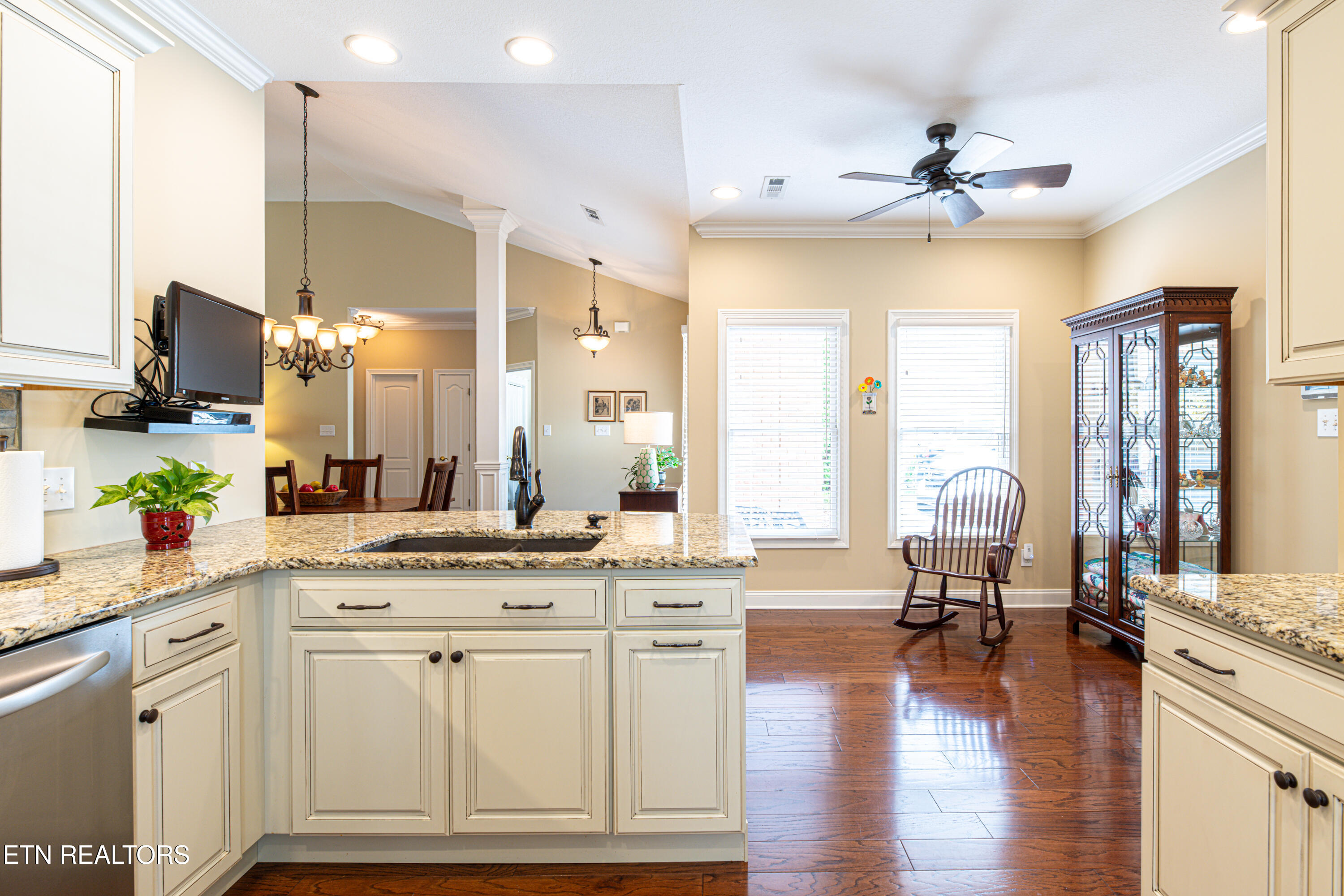 170 Valleyview Drive Lenoir City TN 37772