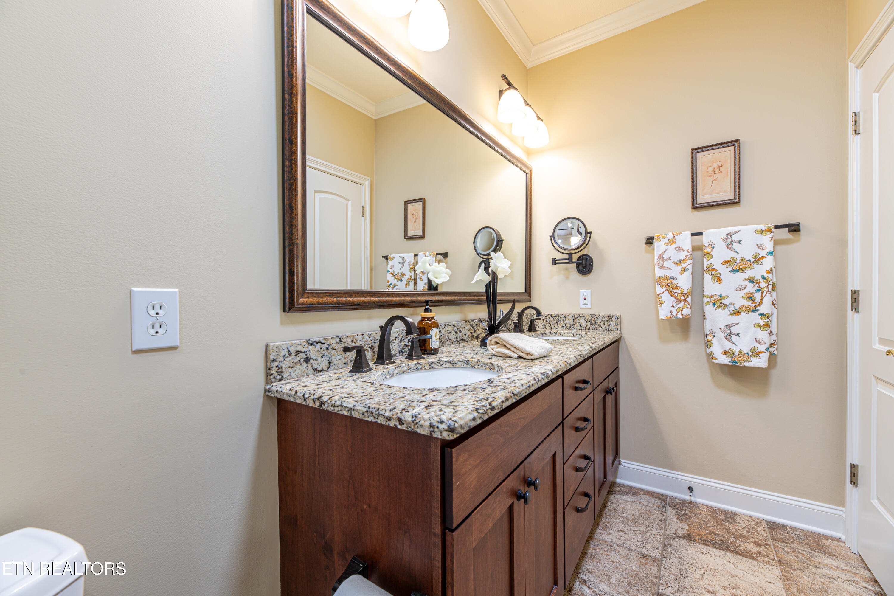 170 Valleyview Drive Lenoir City TN 37772