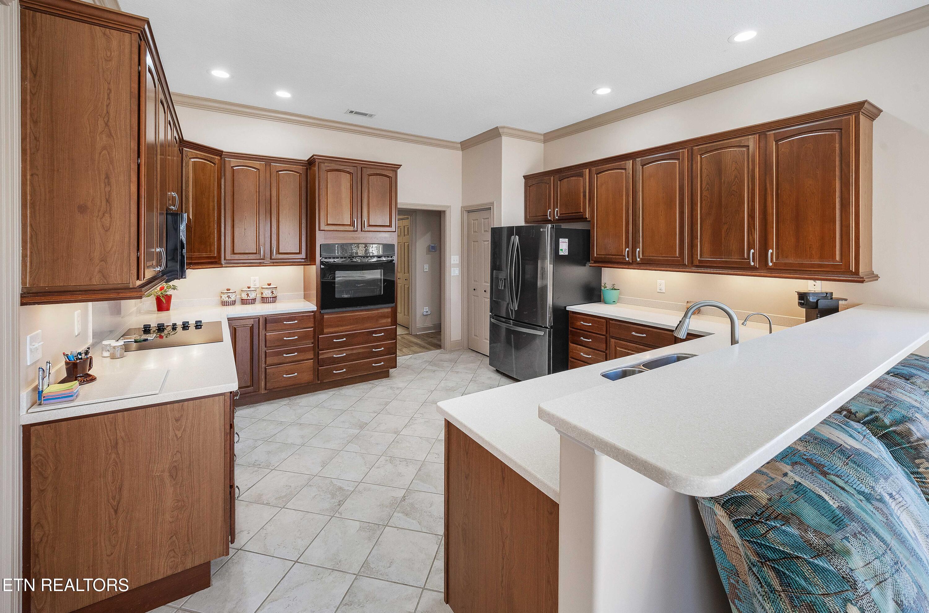 640 Windward Point Lenoir City TN 37772