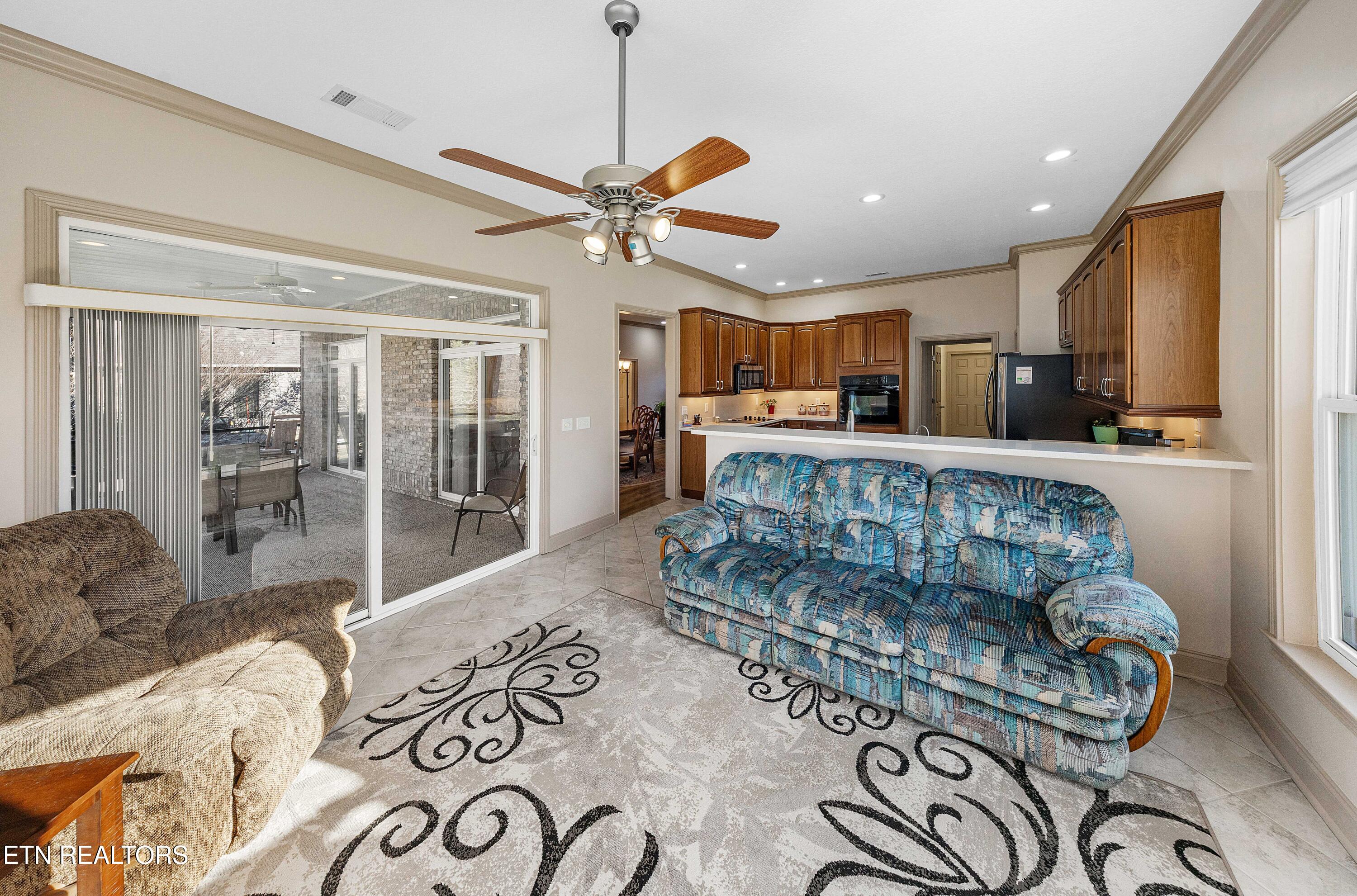 640 Windward Point Lenoir City TN 37772