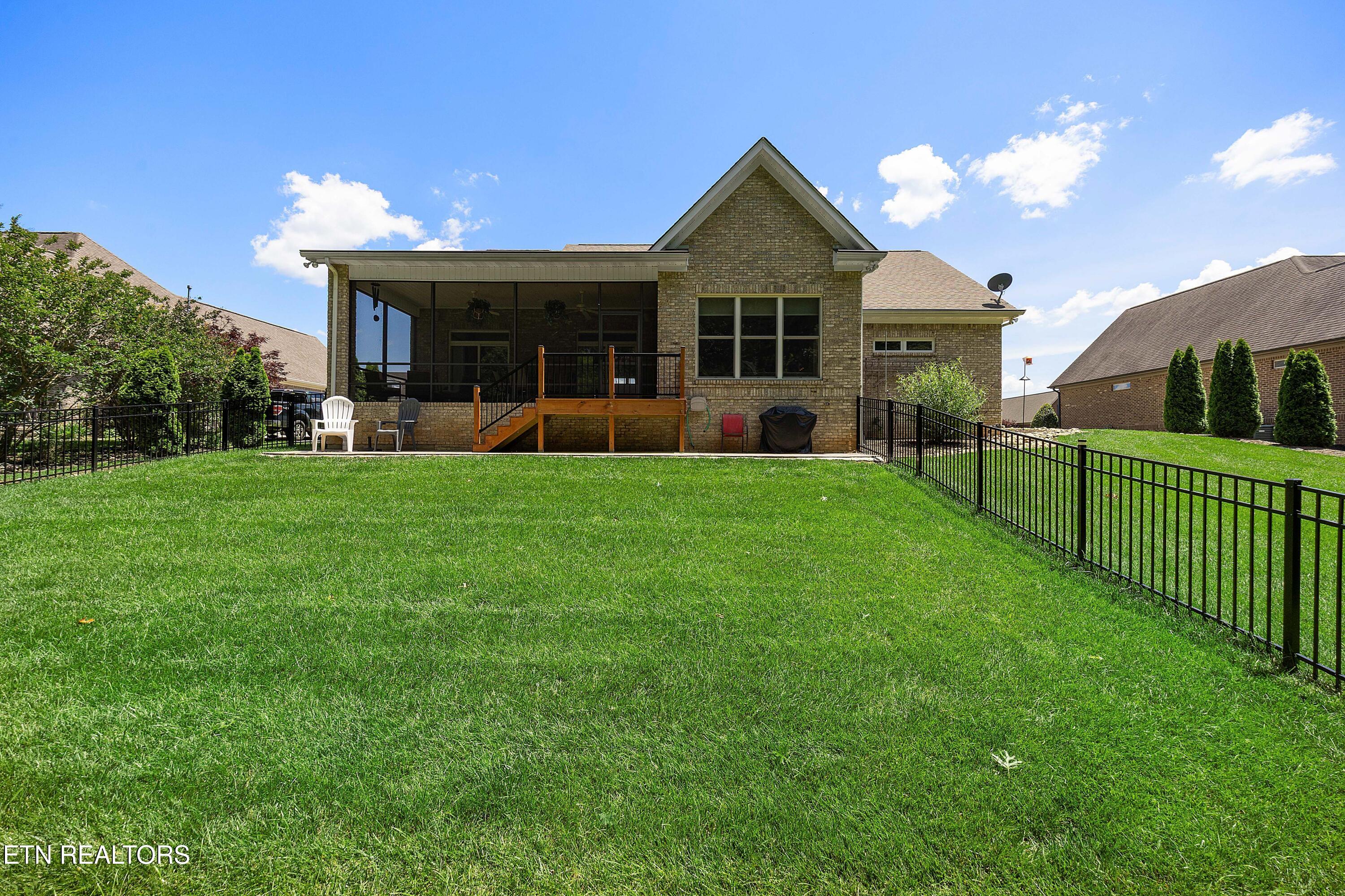 640 Windward Point Lenoir City TN 37772