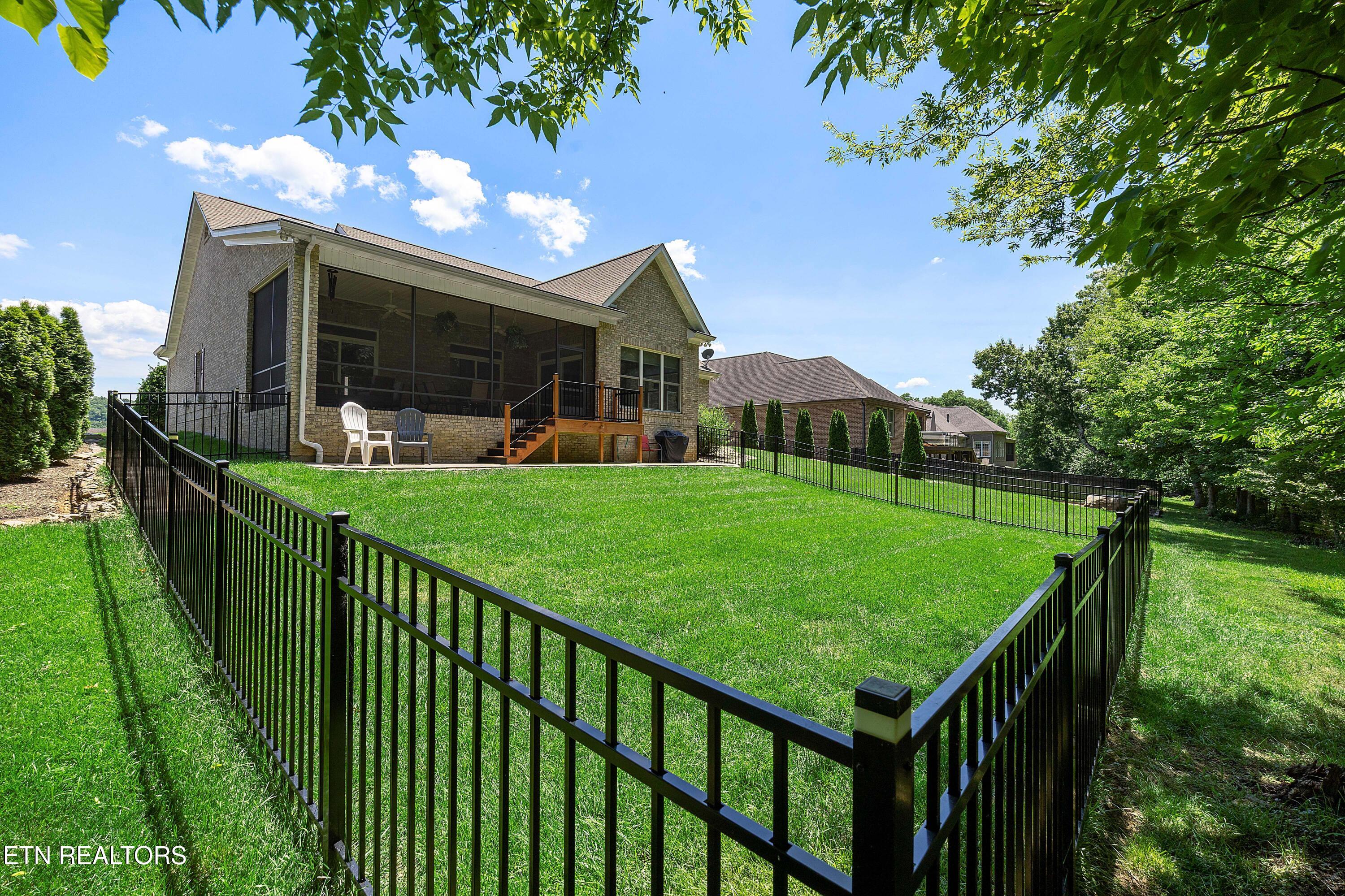 640 Windward Point Lenoir City TN 37772