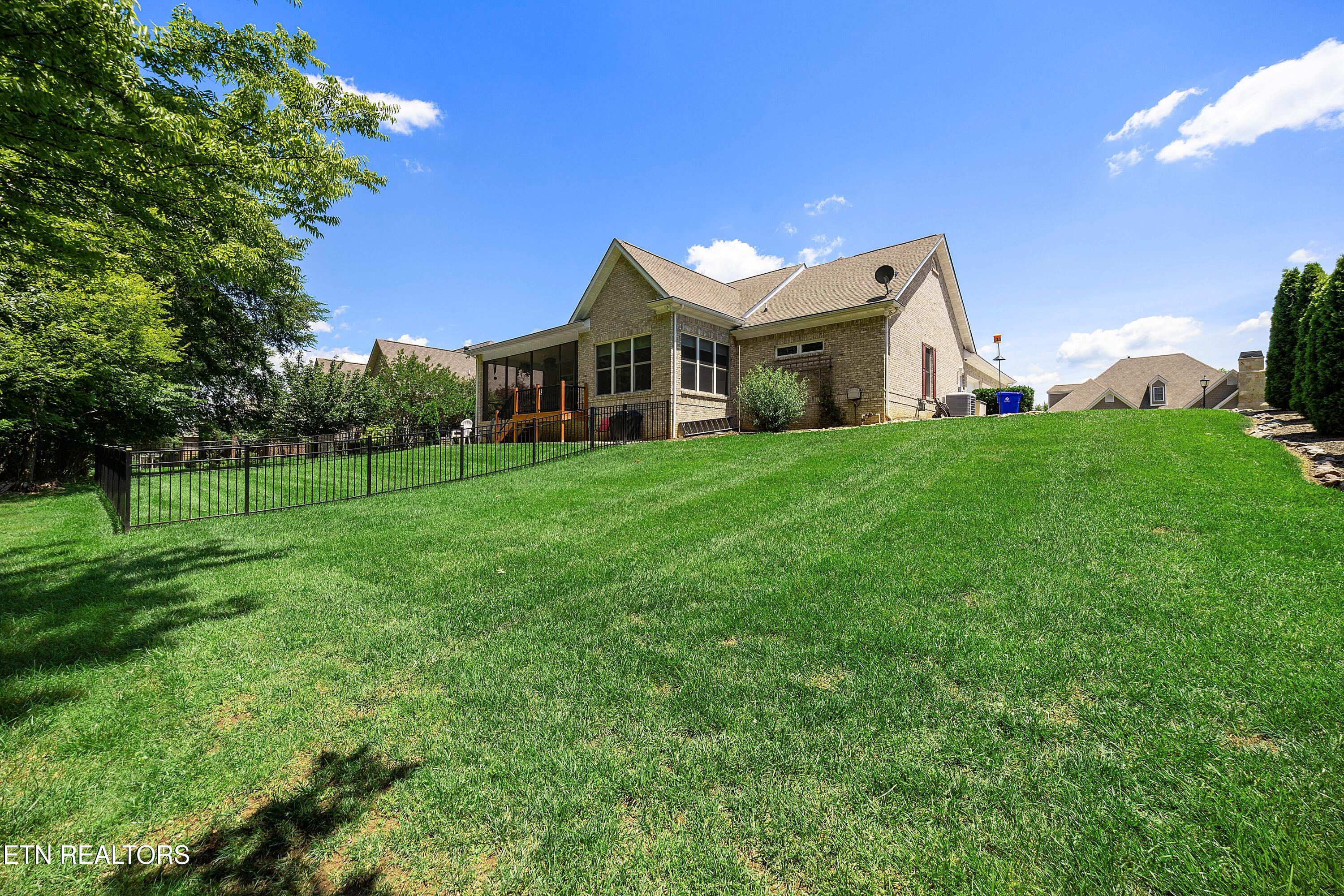 640 Windward Point Lenoir City TN 37772