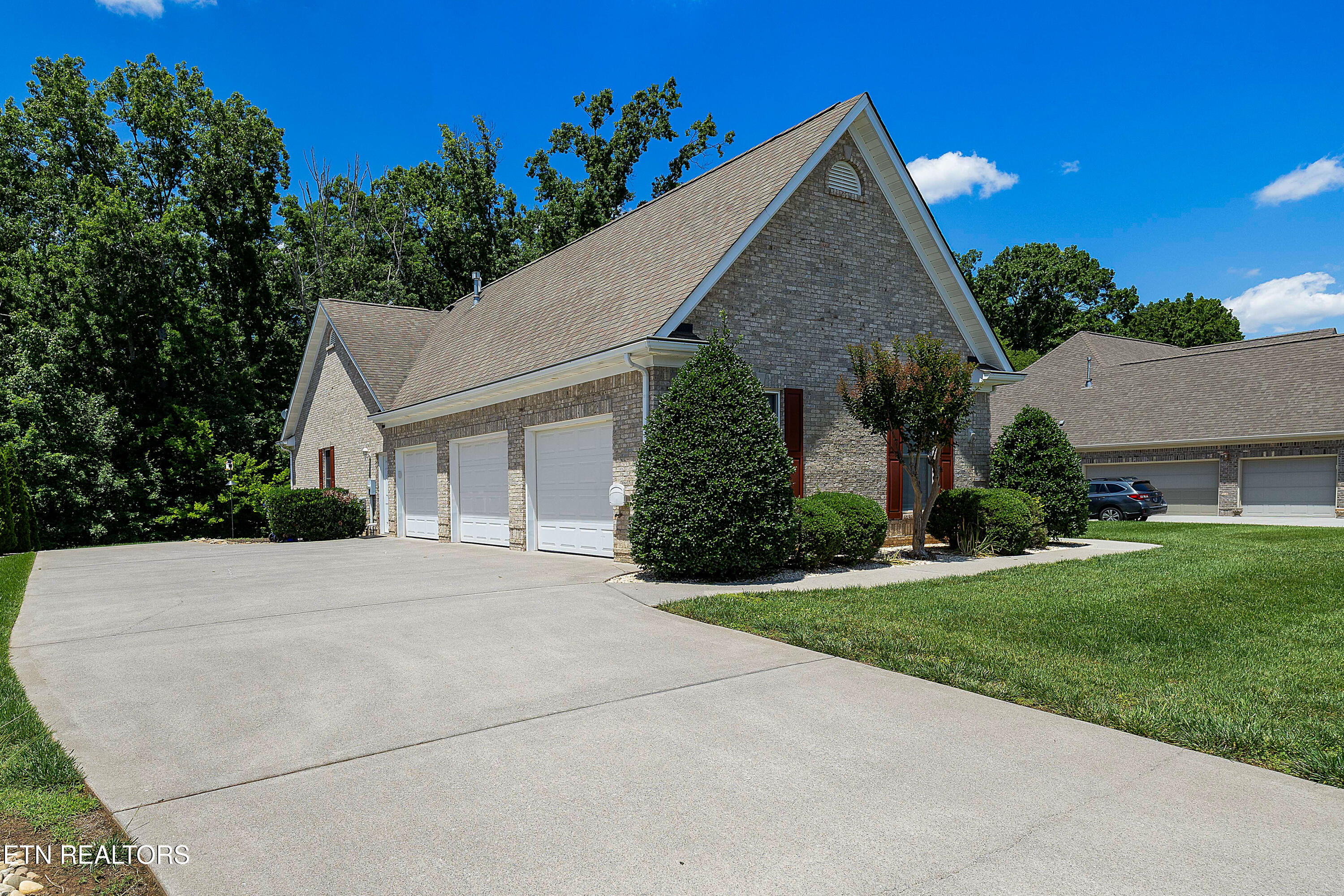 640 Windward Point Lenoir City TN 37772