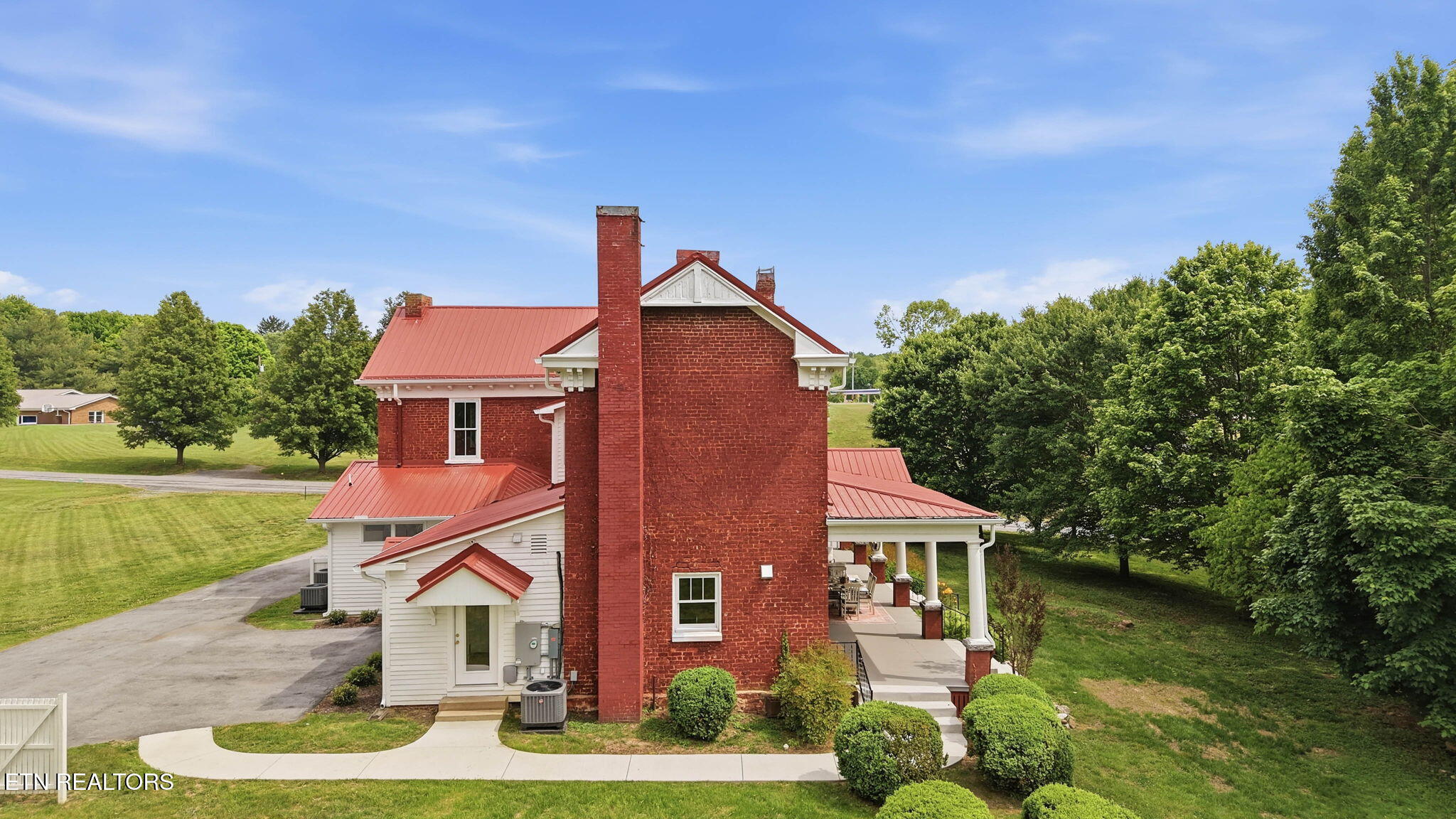 240 Maplehurst Lane Bluff City TN 37618