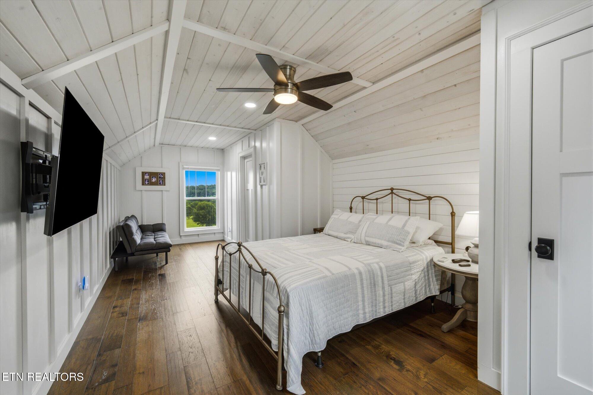 3817 Peterson Road Greenback TN 37742