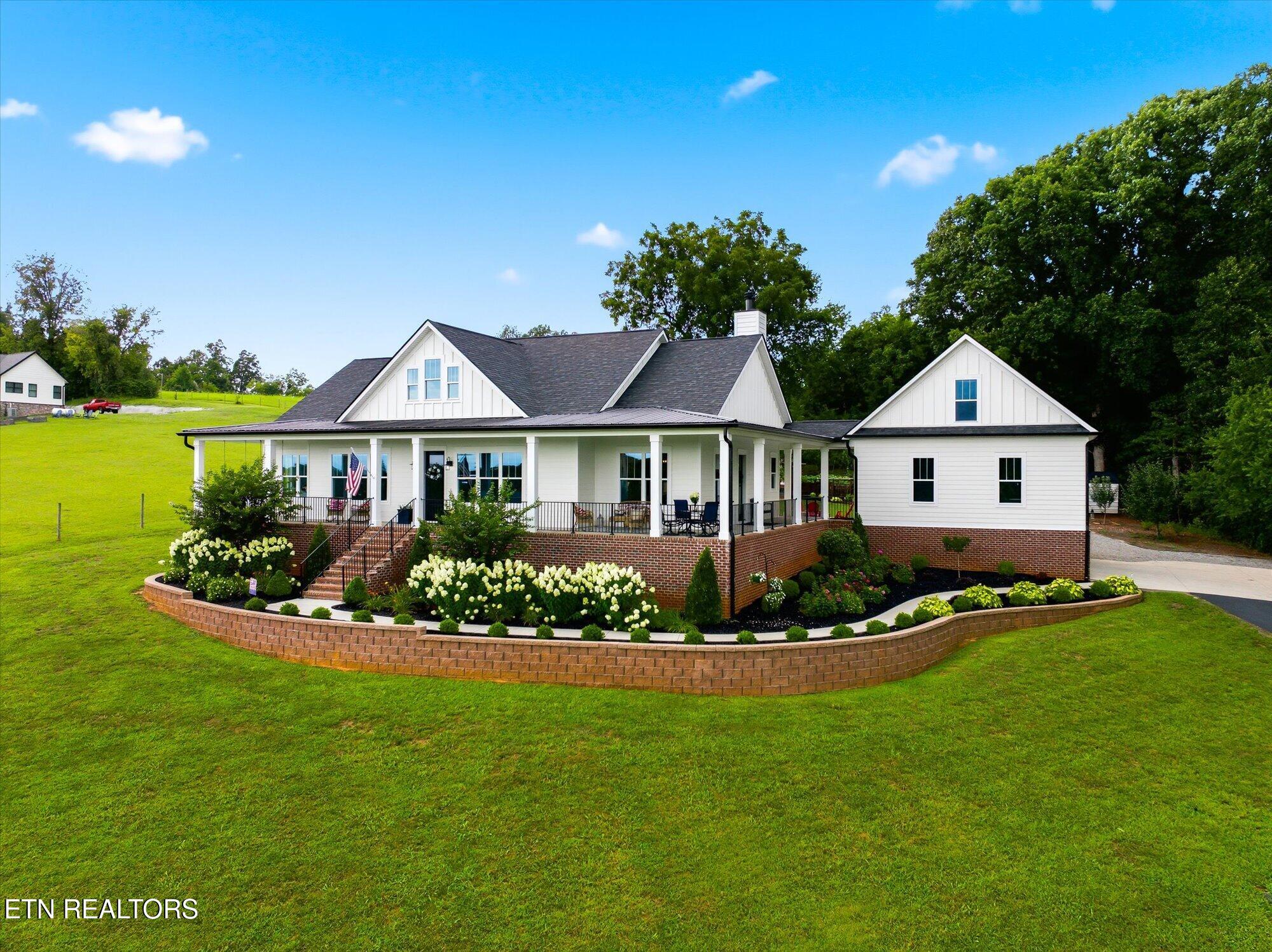 3817 Peterson Road Greenback TN 37742