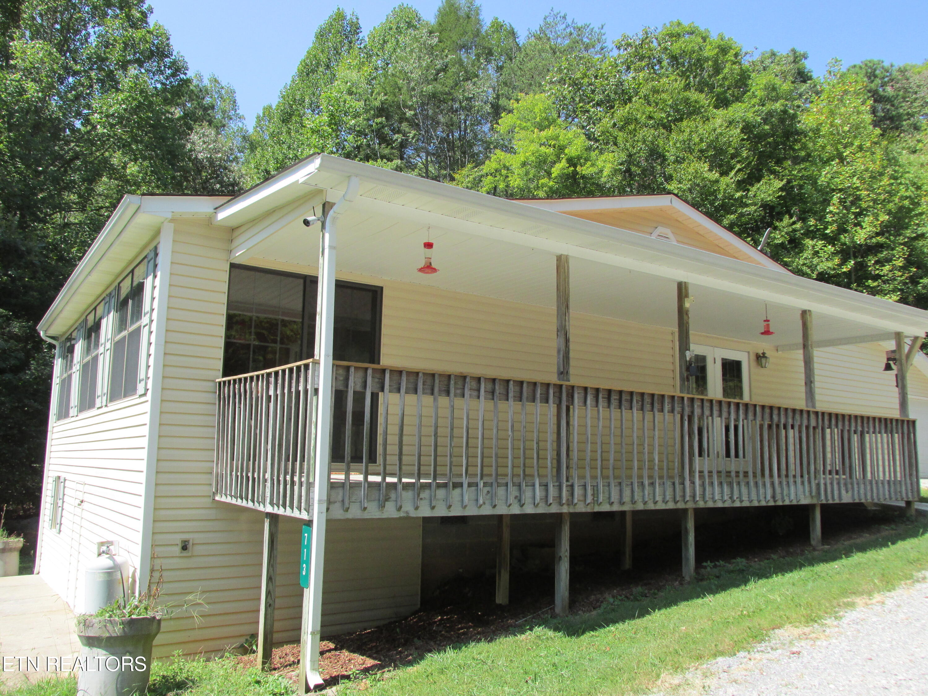 713 E Millers Cove Road Walland TN 37886
