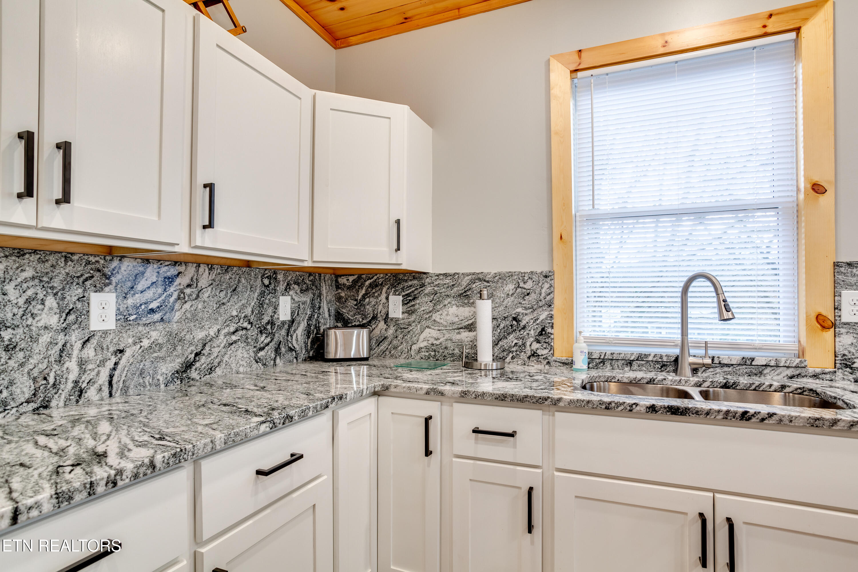 157 Helms Ferry Road Sharps Chapel TN 37866
