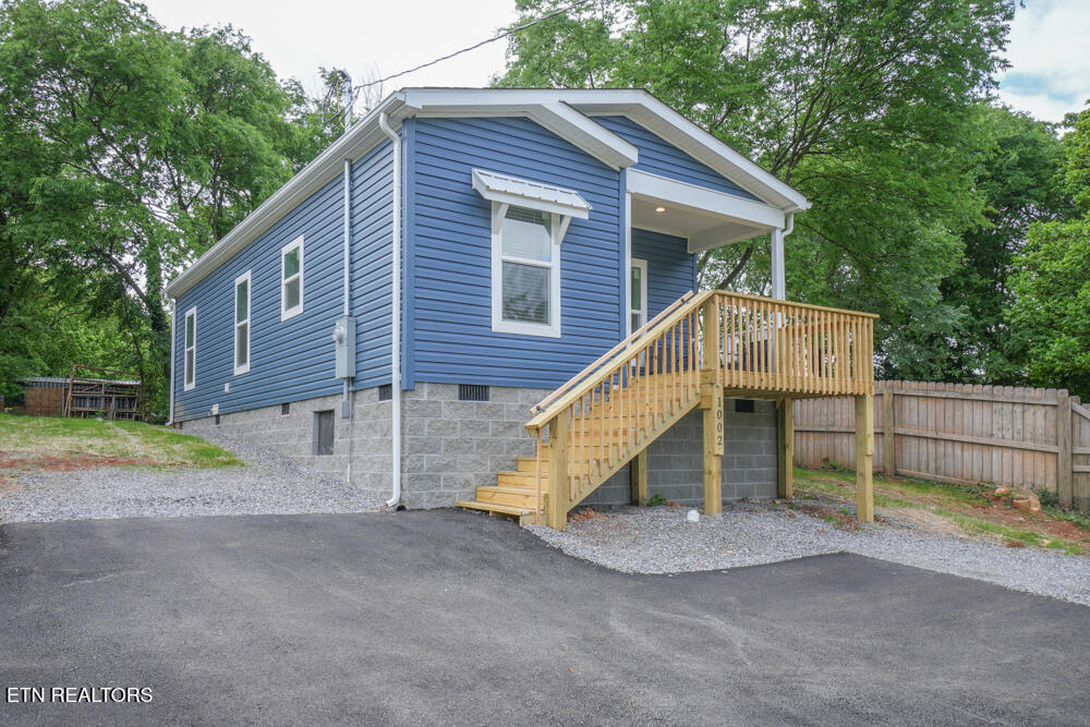 1002 Mynders Avenue Maryville TN 37801