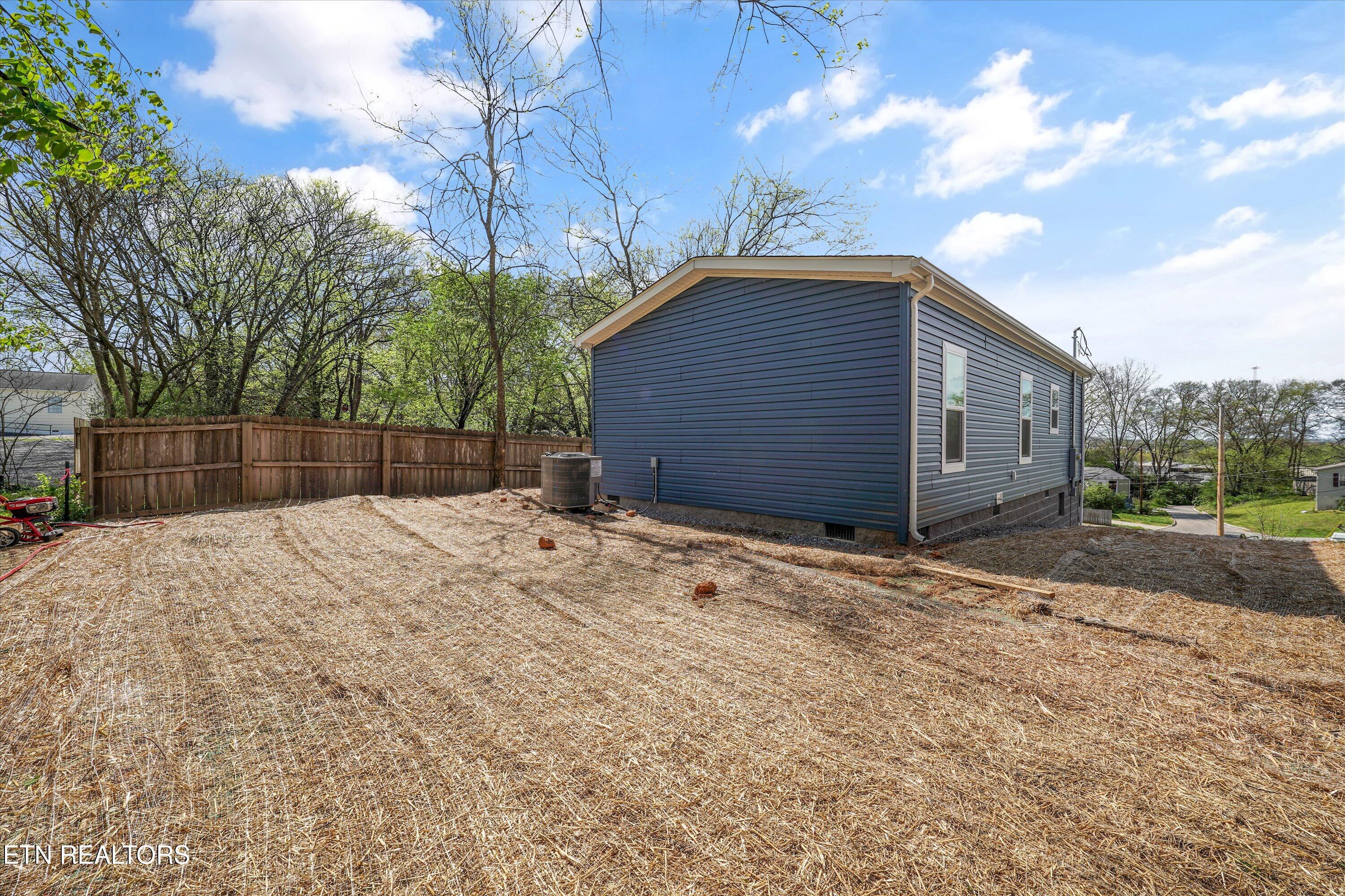 1002 Mynders Avenue Maryville TN 37801