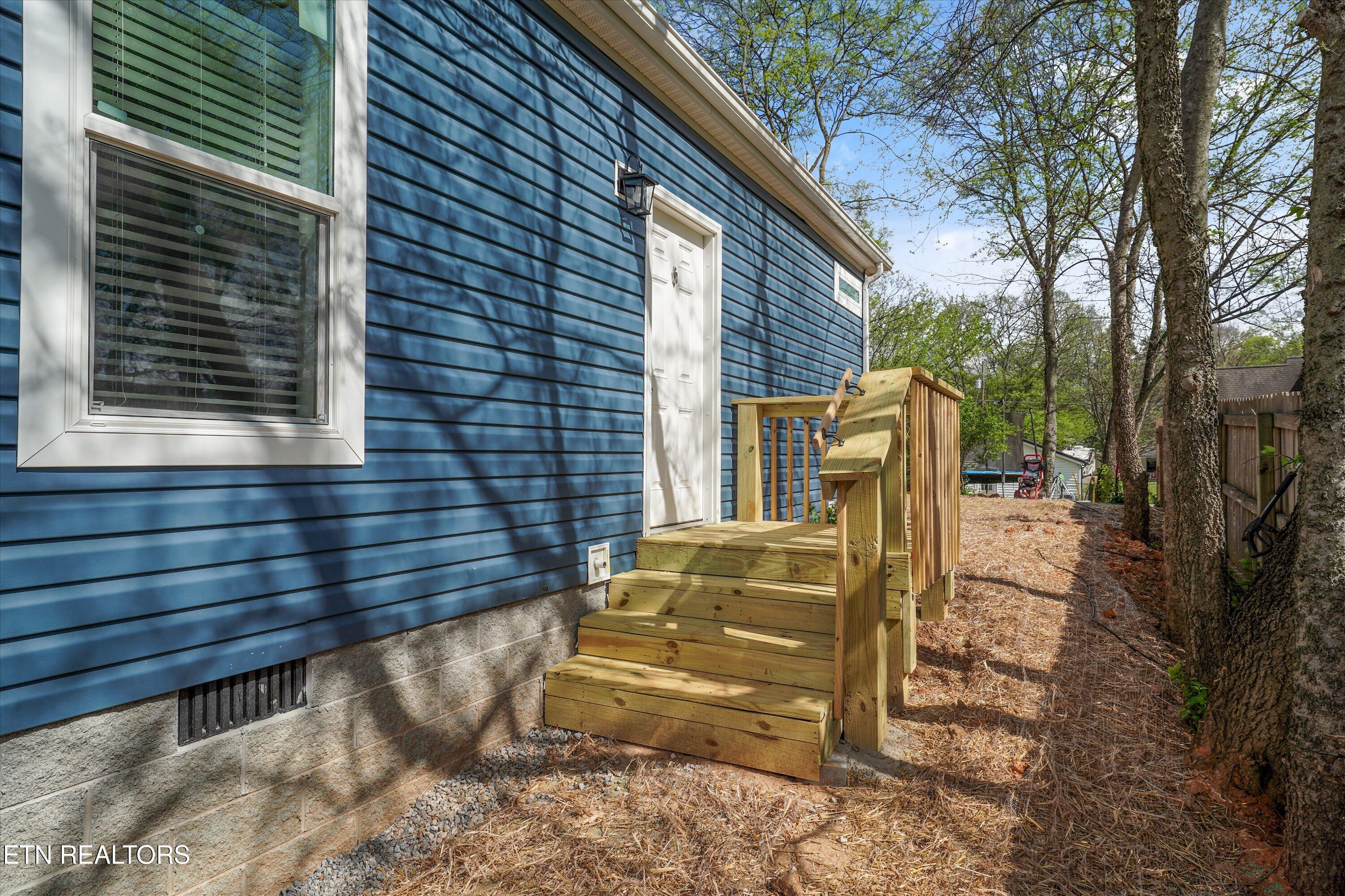 1002 Mynders Avenue Maryville TN 37801