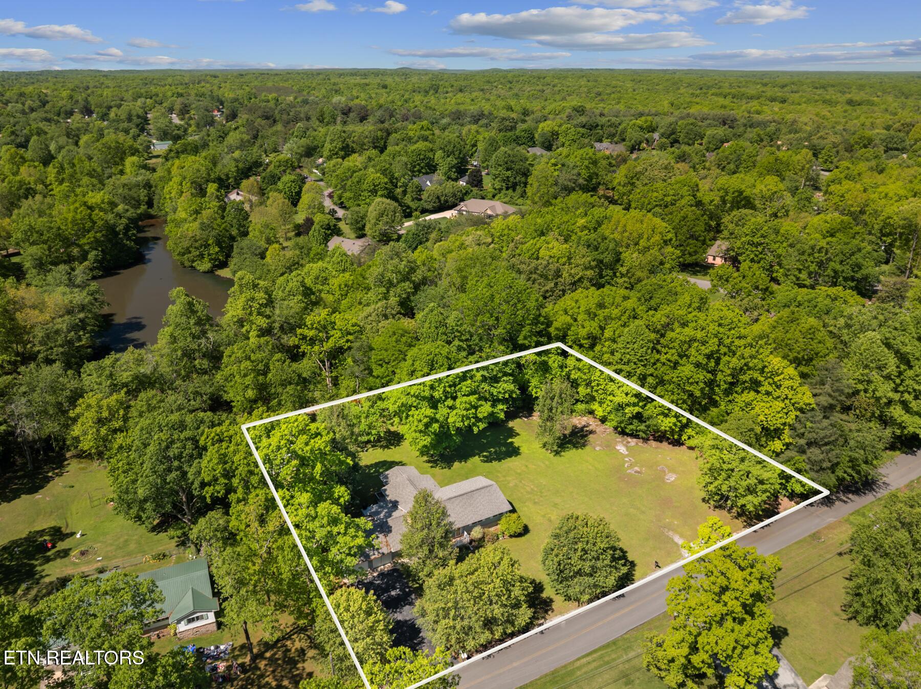 405 Halstead Drive Crossville TN 38555