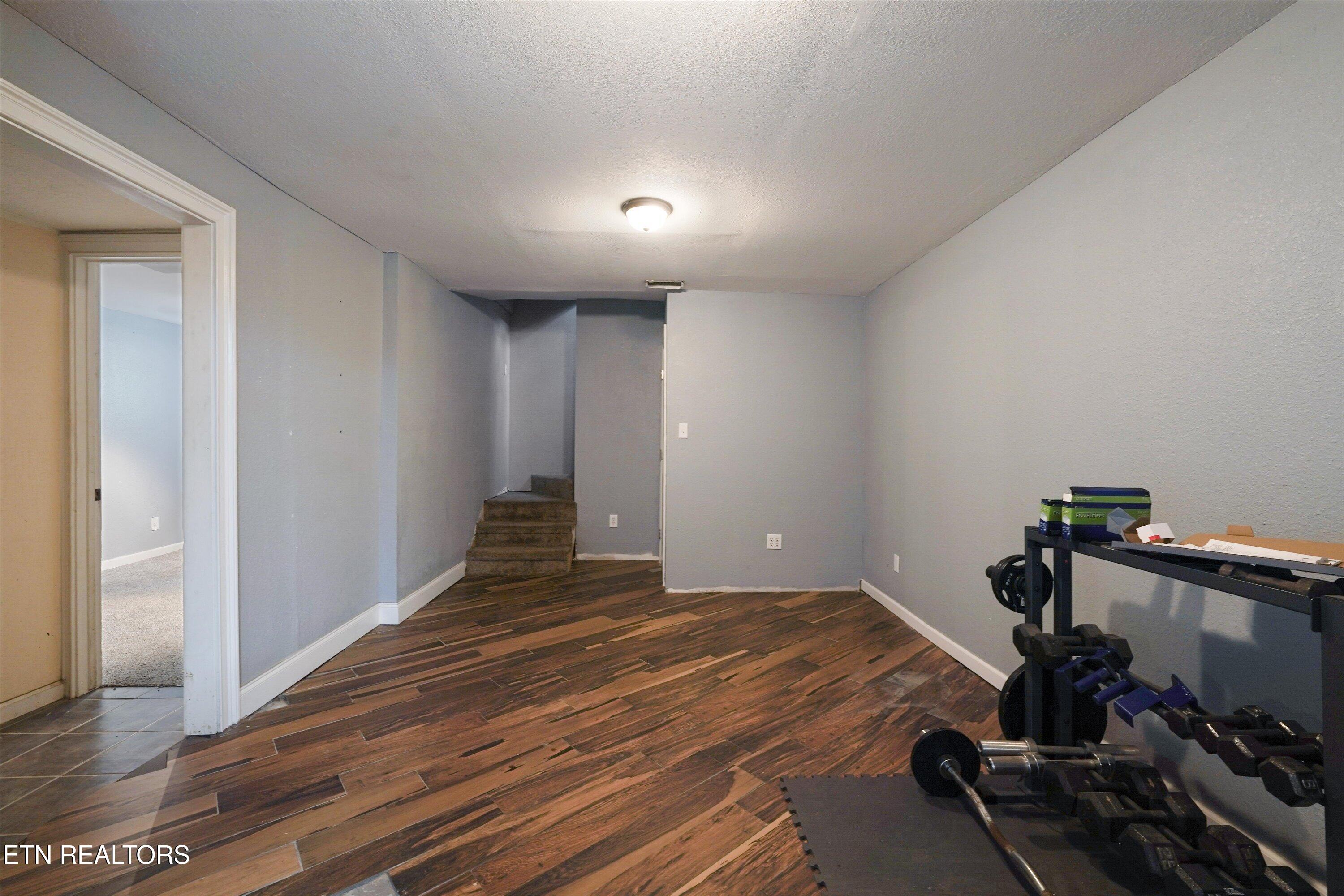 2833 Ithaca Drive Knoxville TN 37918