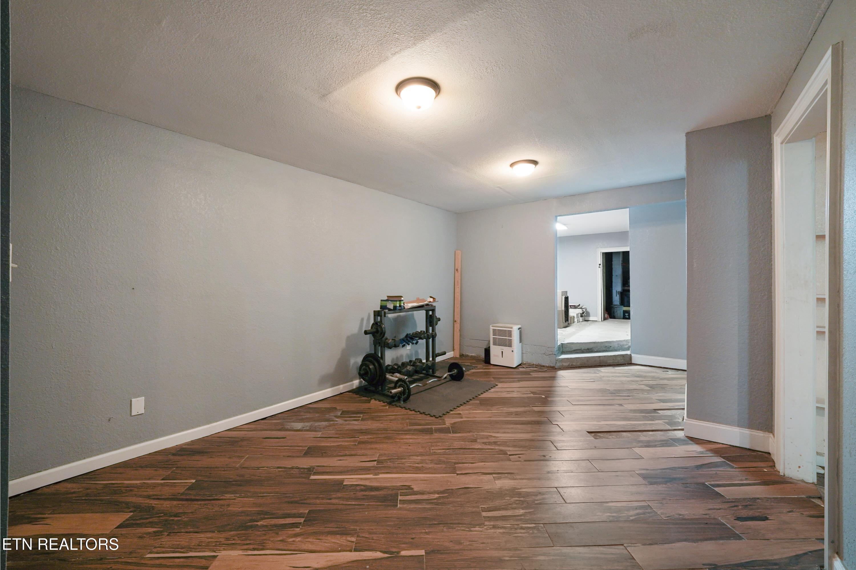 2833 Ithaca Drive Knoxville TN 37918