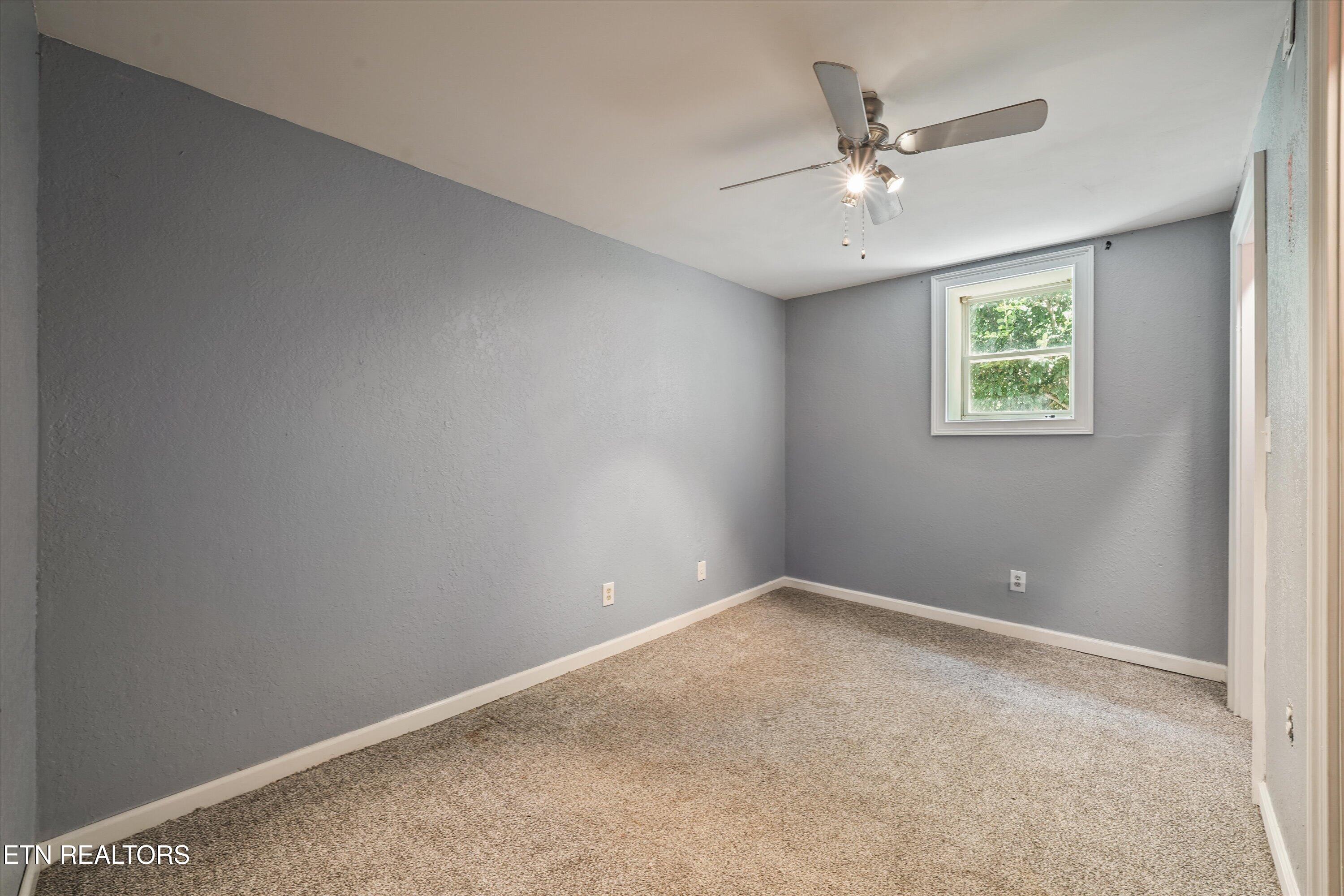 2833 Ithaca Drive Knoxville TN 37918