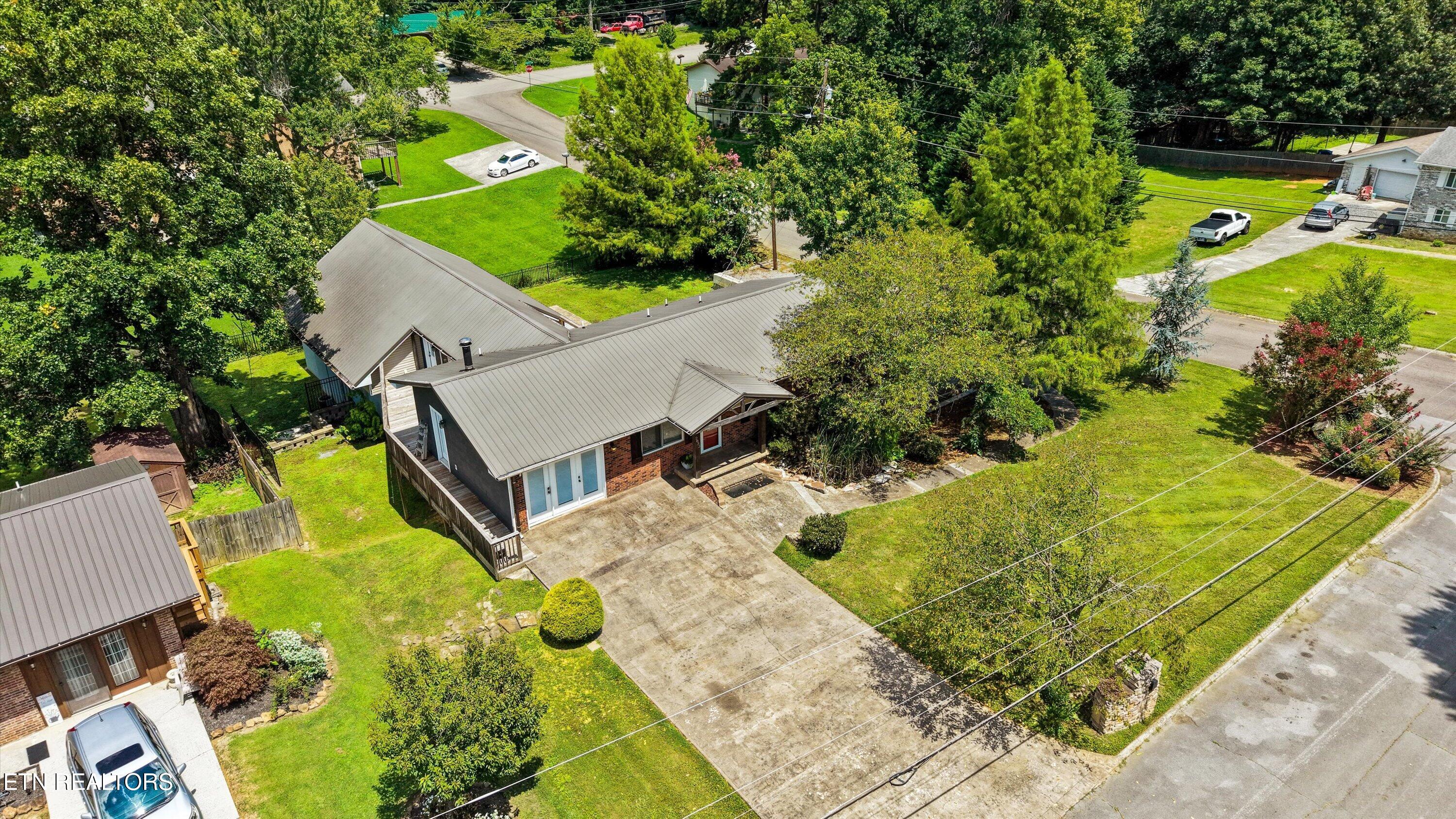 2833 Ithaca Drive Knoxville TN 37918