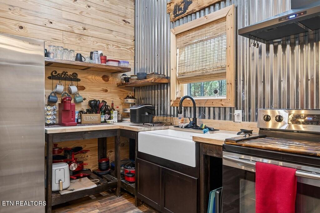 1780 Wolfhaven Road Spencer TN 38585