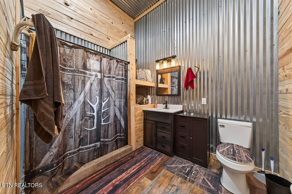 1780 Wolfhaven Road Spencer TN 38585