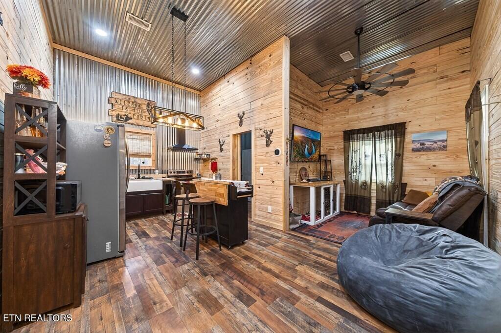 1780 Wolfhaven Road Spencer TN 38585