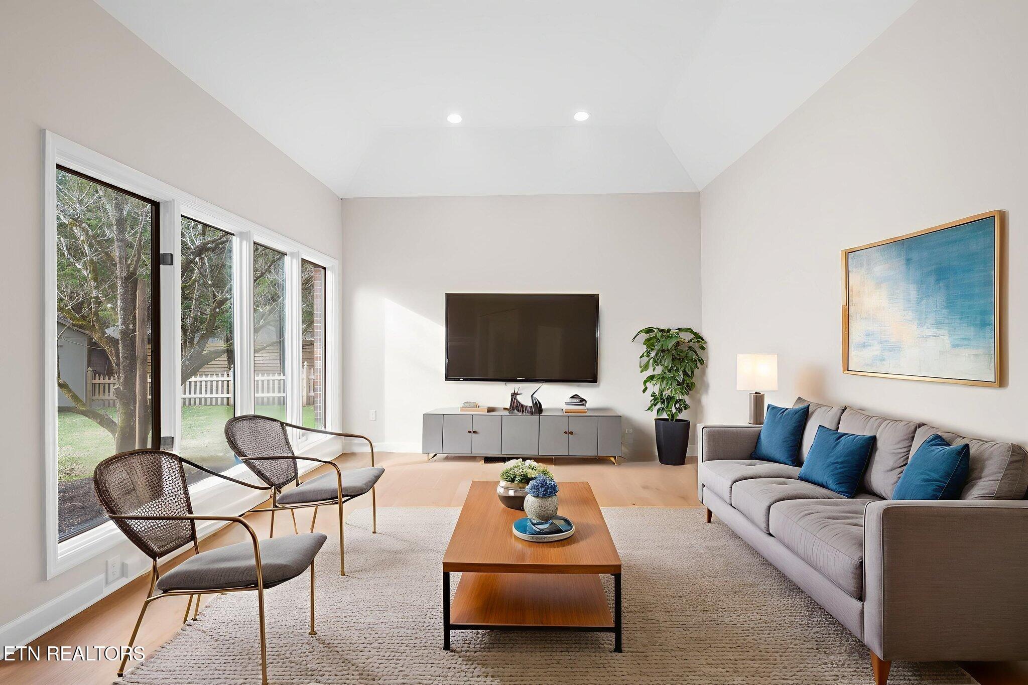 452 Mariner Point Drive Clinton TN 37716