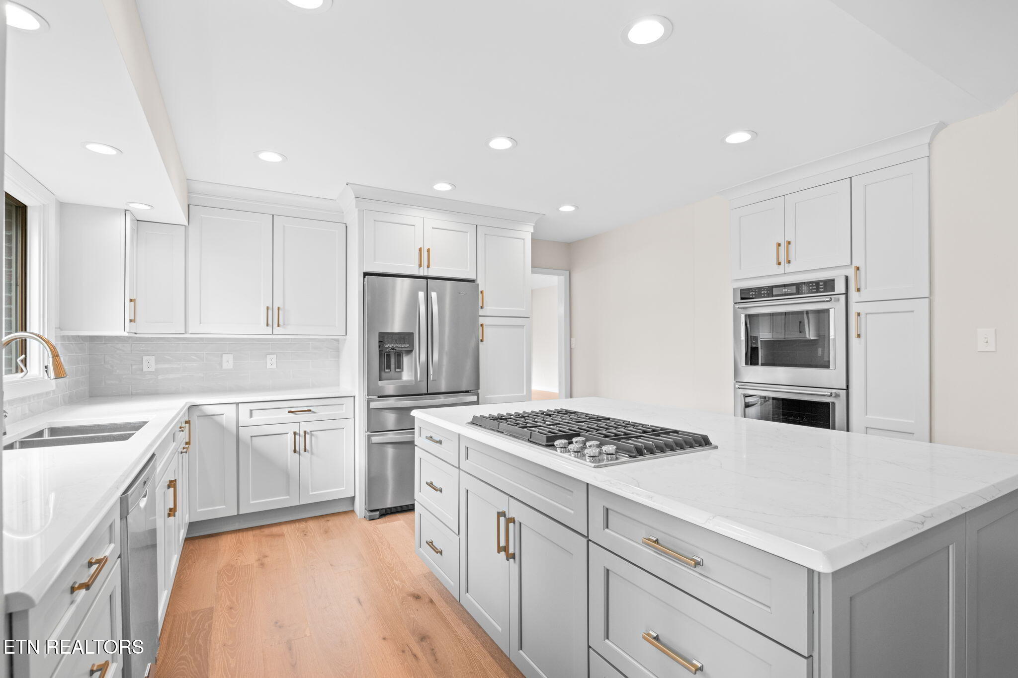 452 Mariner Point Drive Clinton TN 37716