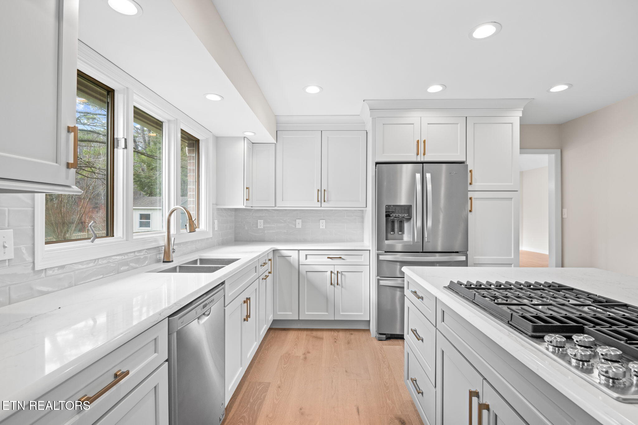 452 Mariner Point Drive Clinton TN 37716