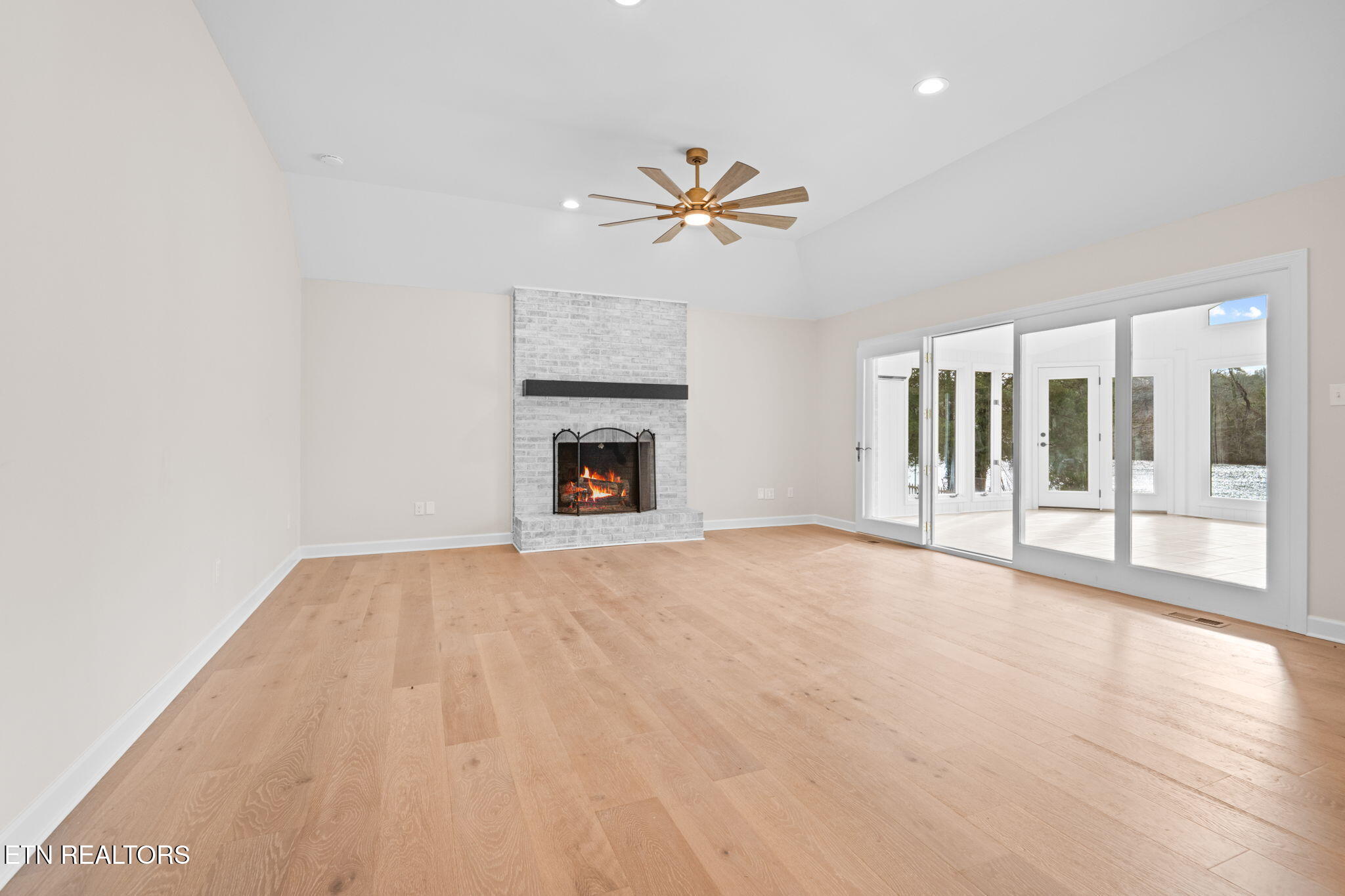 452 Mariner Point Drive Clinton TN 37716