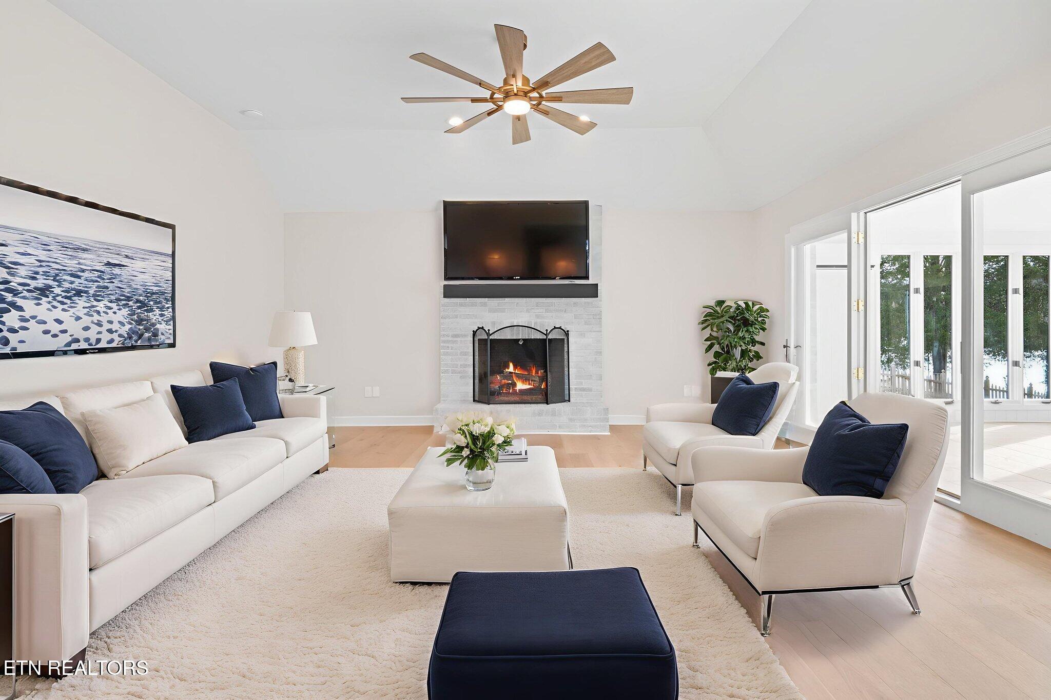 452 Mariner Point Drive Clinton TN 37716