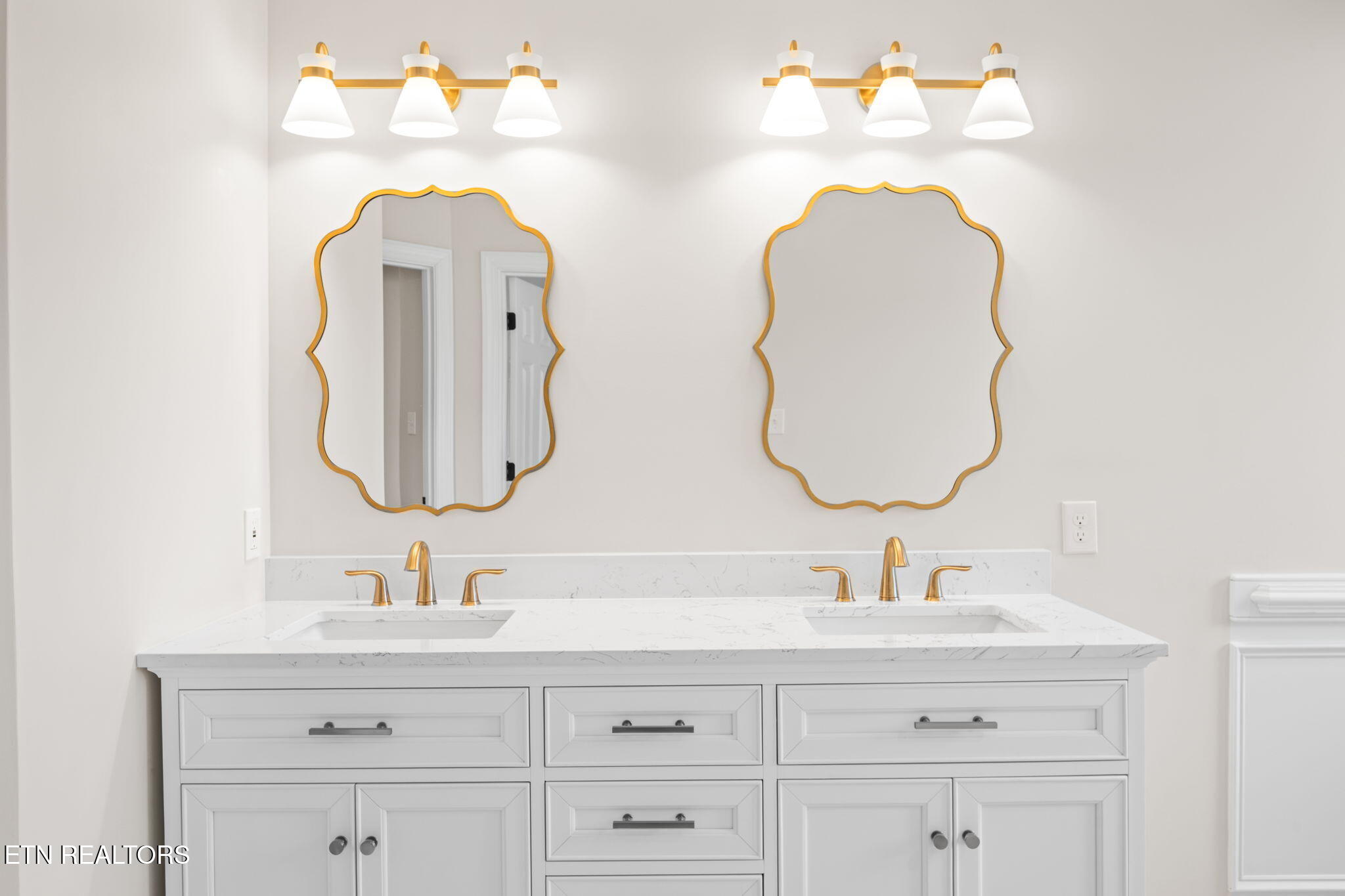 452 Mariner Point Drive Clinton TN 37716