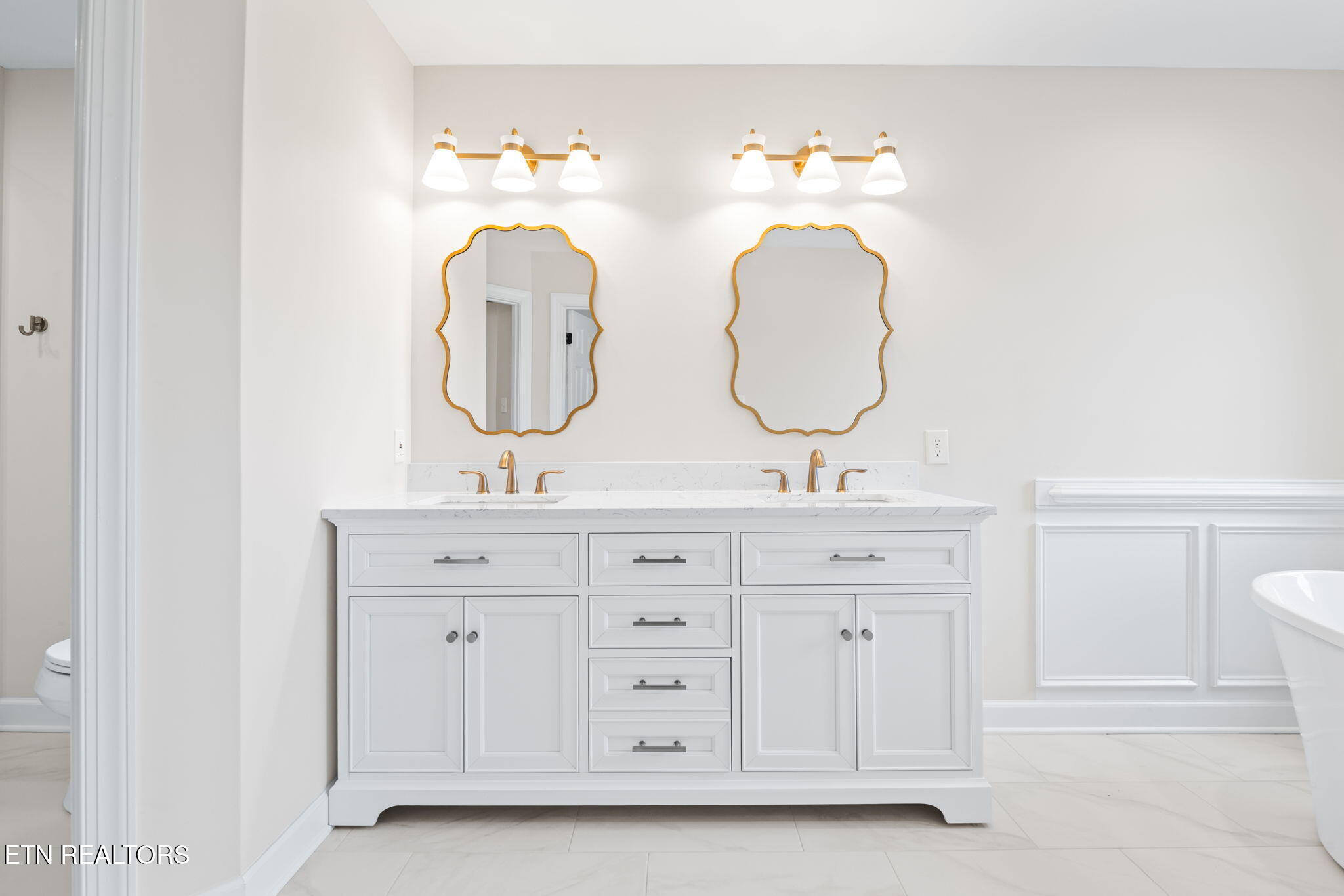 452 Mariner Point Drive Clinton TN 37716