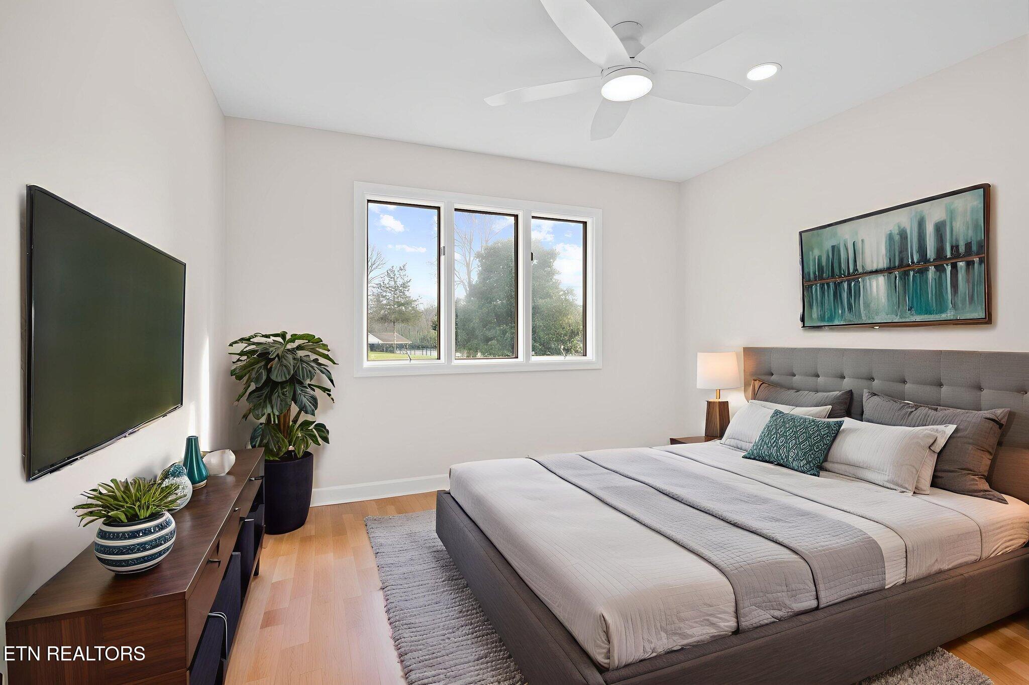 452 Mariner Point Drive Clinton TN 37716