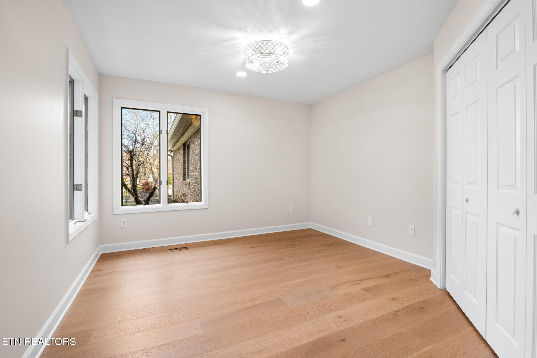 452 Mariner Point Drive Clinton TN 37716