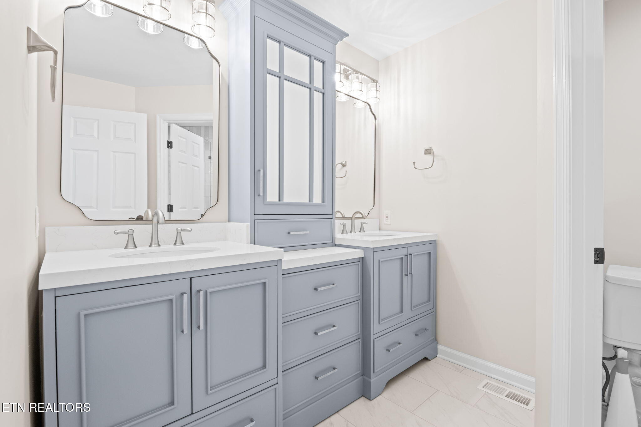 452 Mariner Point Drive Clinton TN 37716