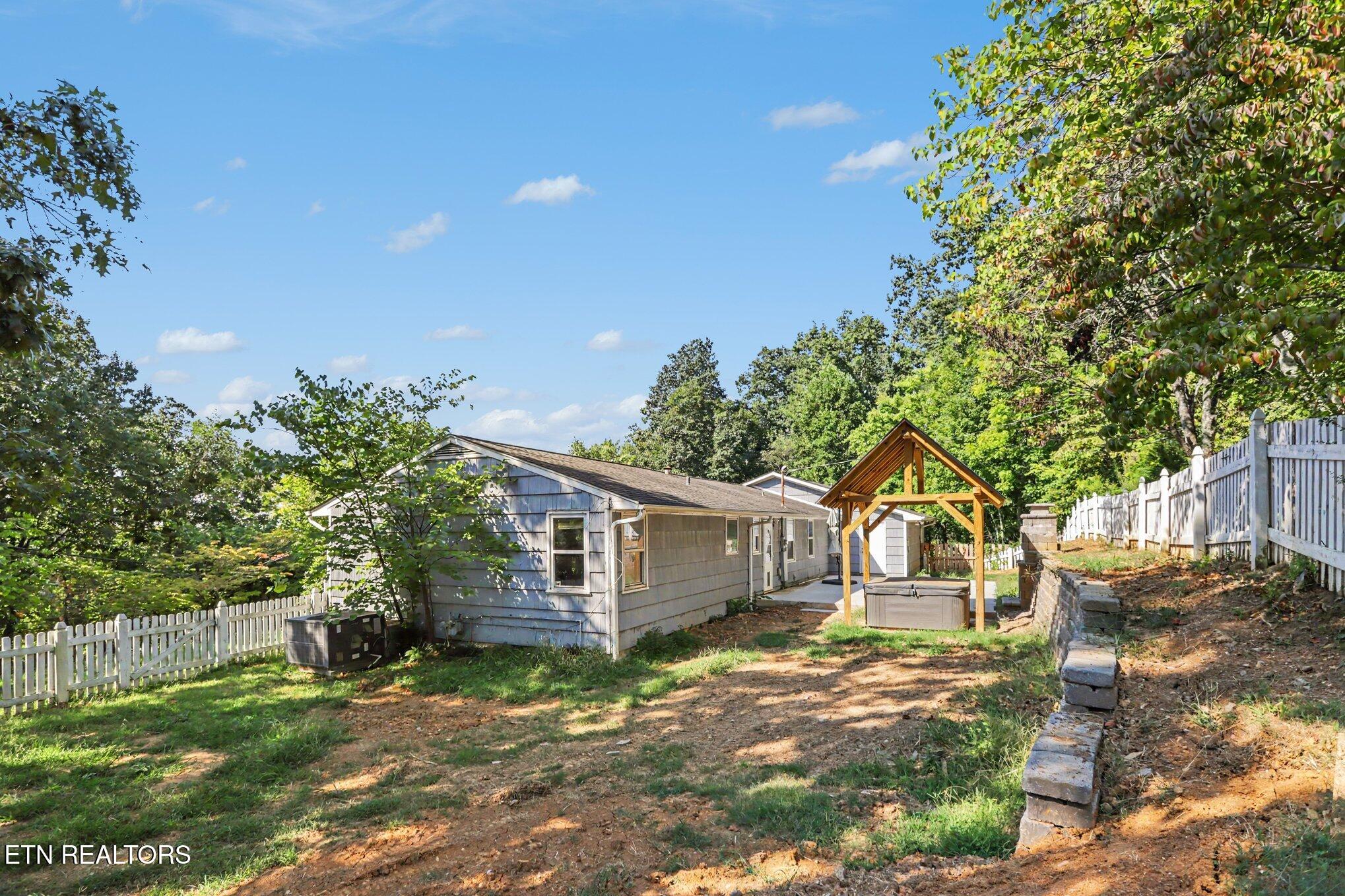 5603 S Briscoe Circle Knoxville TN 37912